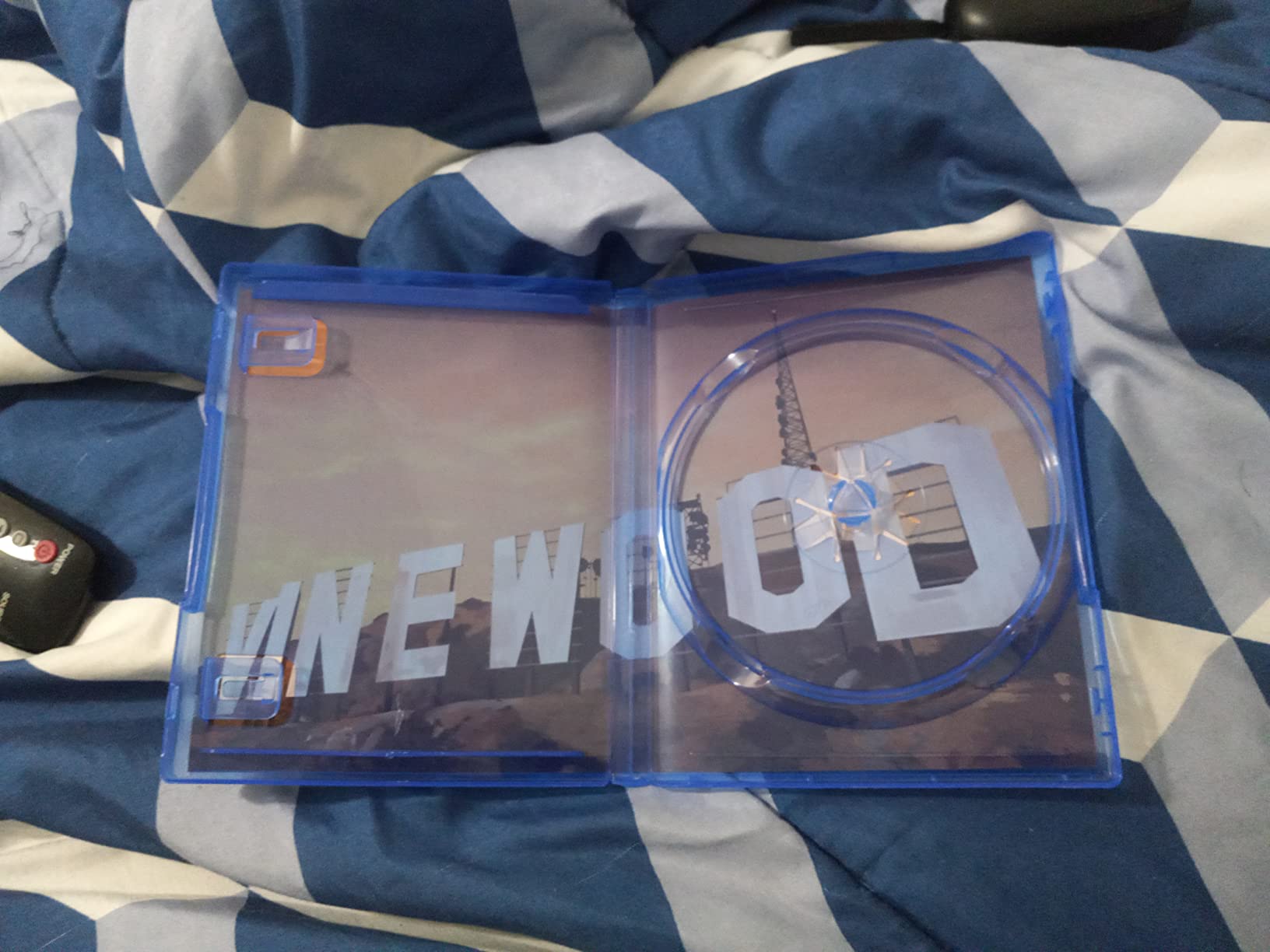 Grand Theft Auto V - Premium Online Edition (PS4) customer photo 1
