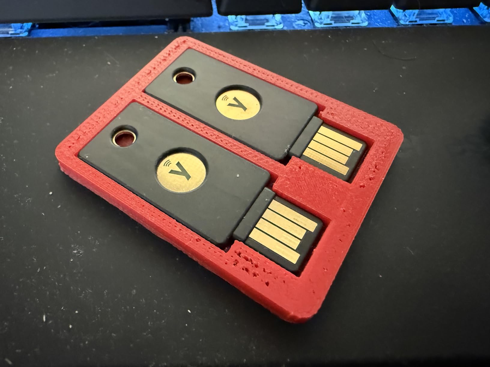 Yubico - YubiKey 5 NFC - Multi-Factor authentication (MFA) Security Key and passkey, Connect via USB-A or NFC, FIDO Certified - Protect Your Online Accounts customer photo 2