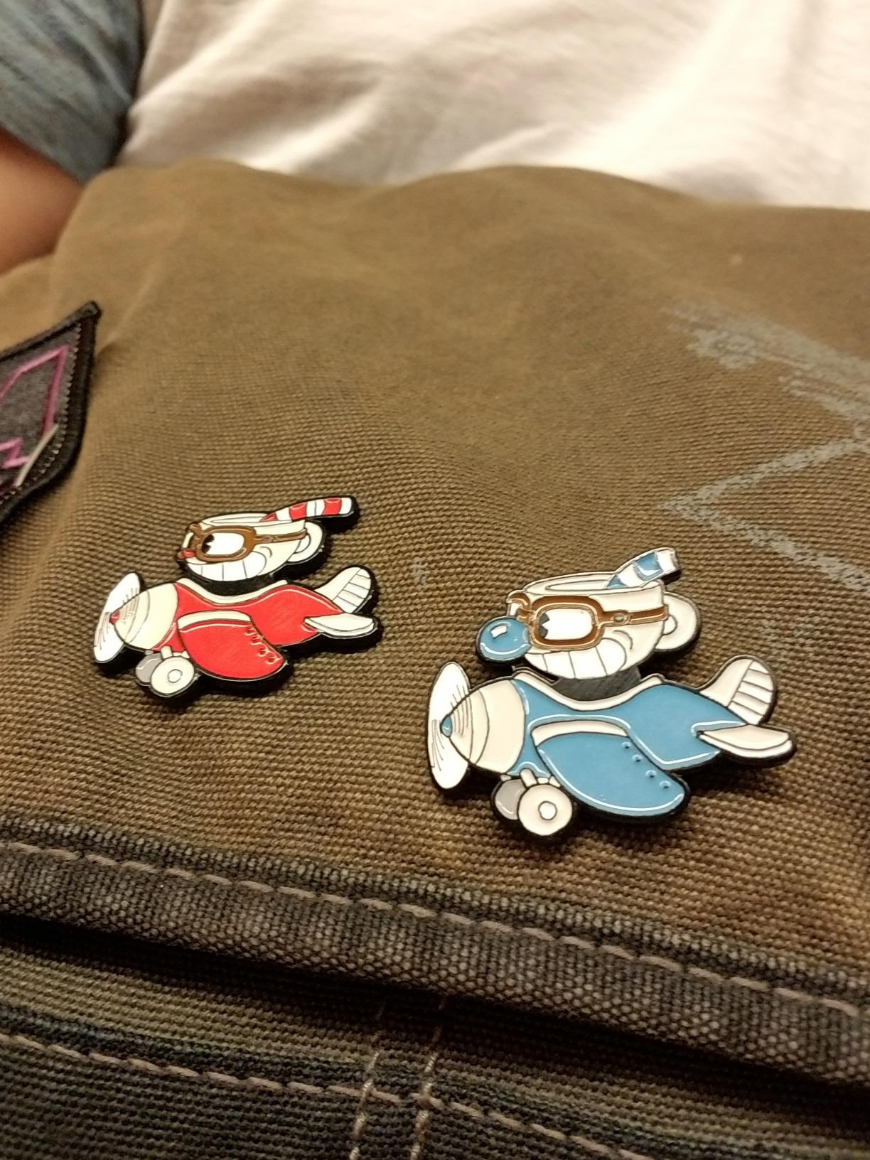 Cuphead & Mugman Collector's Edition Planes Enamel Pin Set customer photo 1
