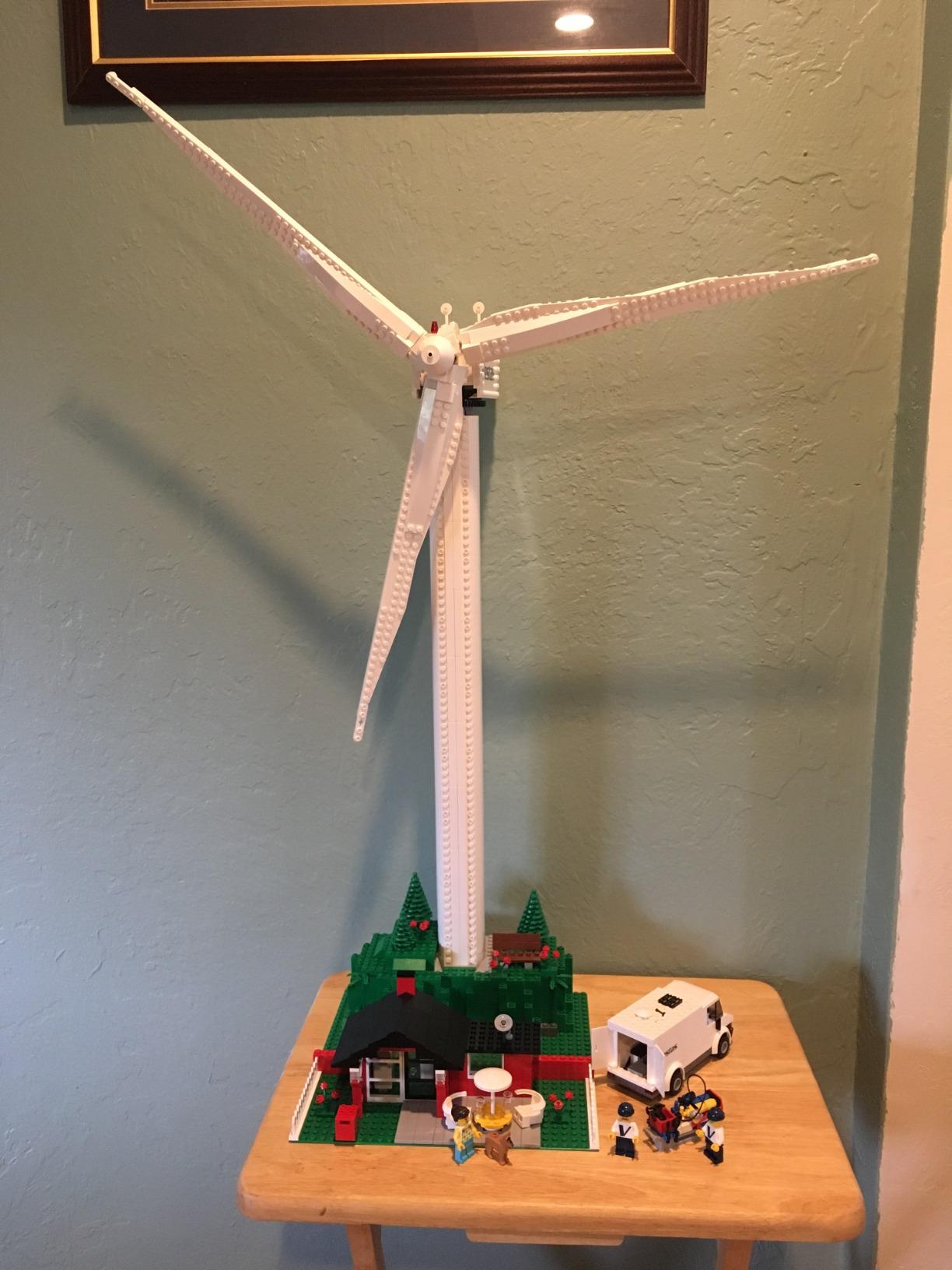 LEGO Creator Expert Vestas Wind Turbine 10268 Building Kit (826 Pieces) customer photo 2