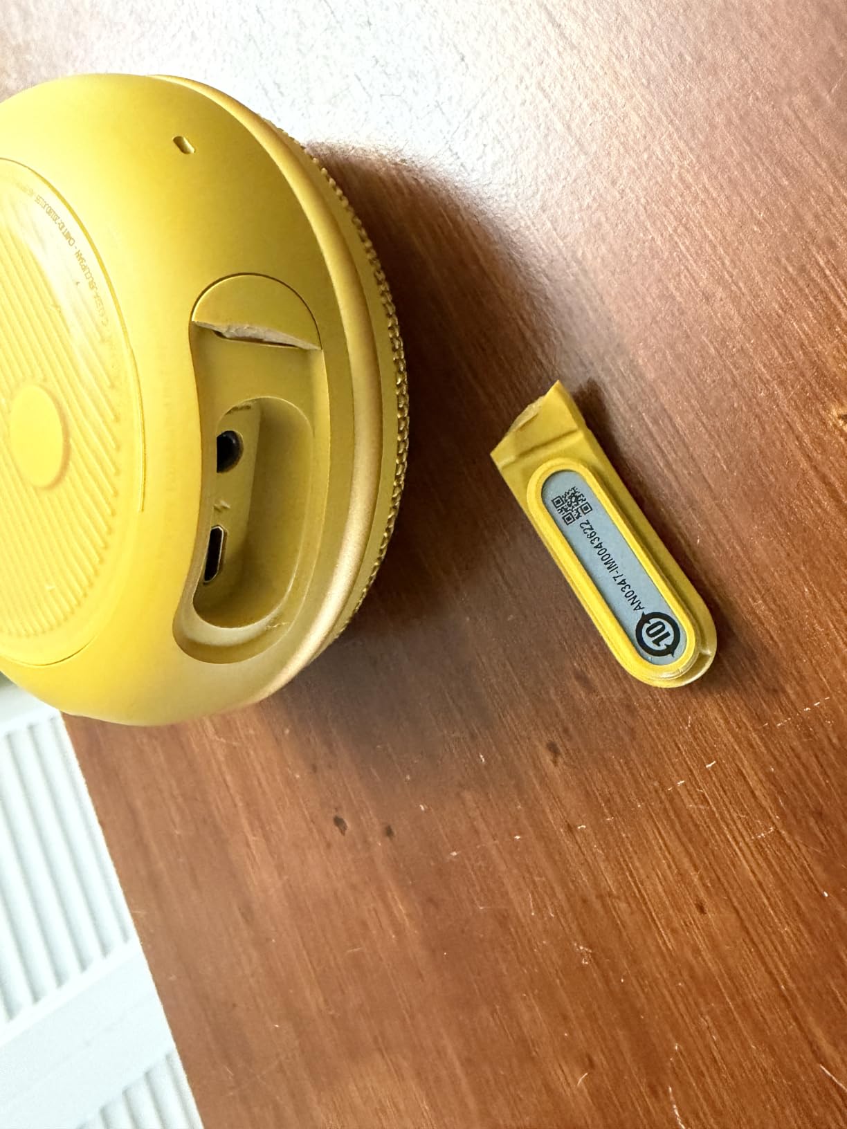 JBL Clip 3, Camouflage - Waterproof, Durable & Portable Bluetooth Speaker - Up to 10 Hours of Play - Includes Noise-Cancelling Speakerphone & Wireless Streaming | Wireless Bluetooth Streaming, Up to 10 Hours of Playtime, IPX7 Waterproof, Integrated Carabiner, Speakerphone customer photo 1