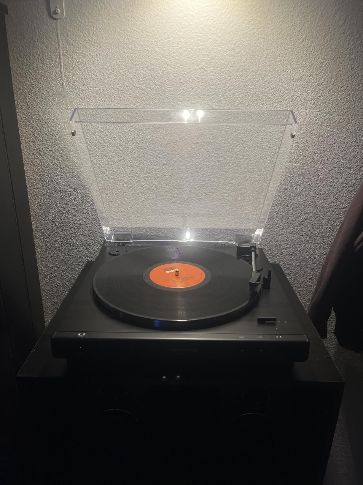 Audio-Technica AT-LP60X-BW Fully Automatic Belt-Drive Stereo Turntable, Brown, Hi-Fidelity, Plays 33-1/3 and 45 RPM Vinyl Records, Dust Cover, Anti-Resonance, Die-Cast Aluminum Platter customer photo 1