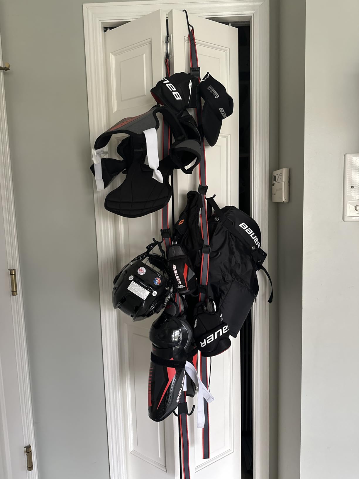 UTTY Multipurpose Portable Hanging Rack - Vertical Hockey Gear Drying Rack customer photo 1