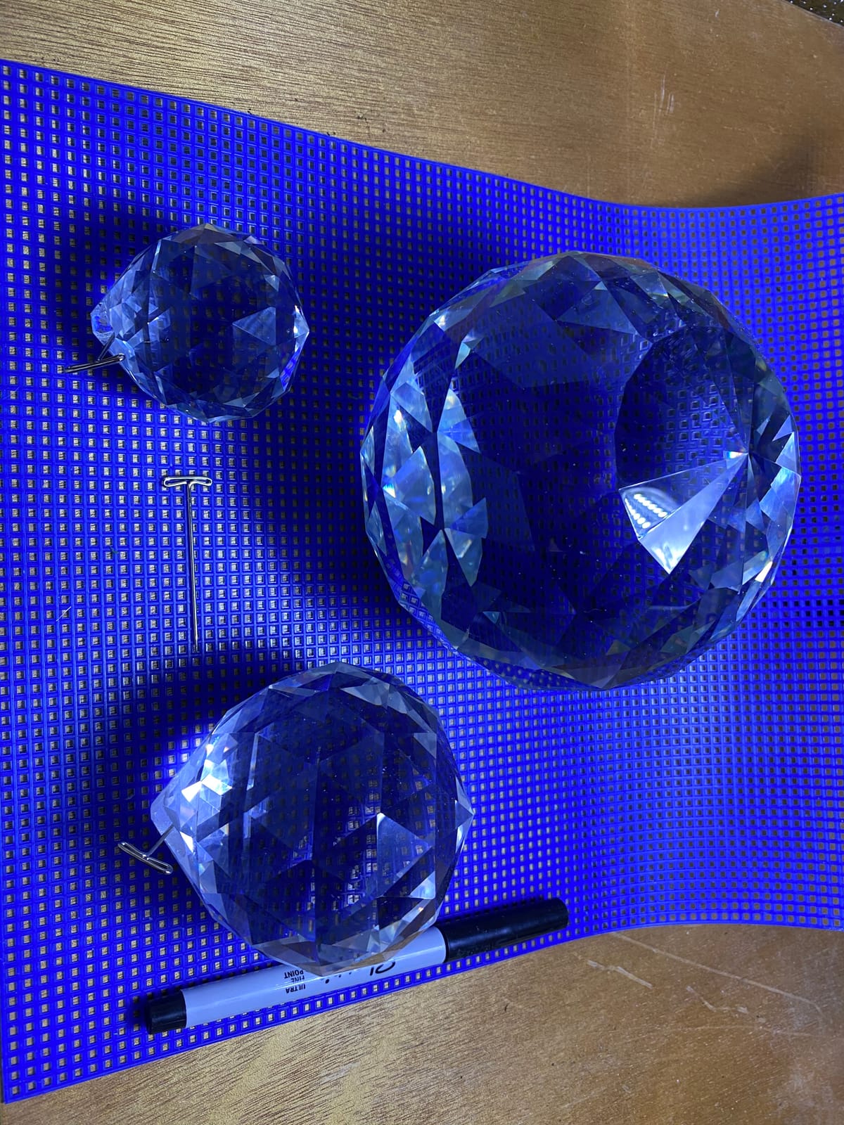 Clear Crystal Ball Prism Window Rainbow Maker Window Prisms Suncatcher for Feng Shui, (60mm /2.4inch) customer photo 1