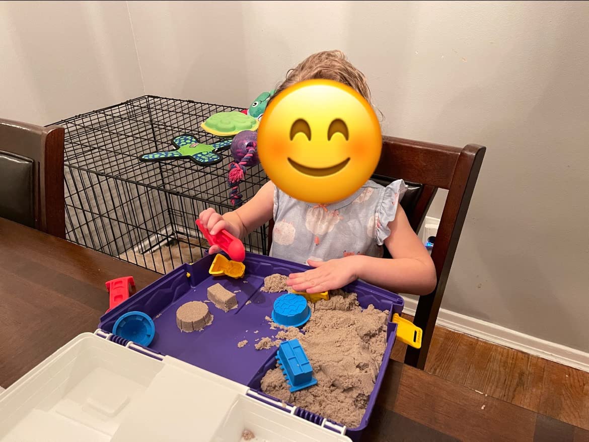 Kinetic Sand Folding Sandbox Set, Moldable Play Sand Sensory Toys, Ages 3+ customer photo 2