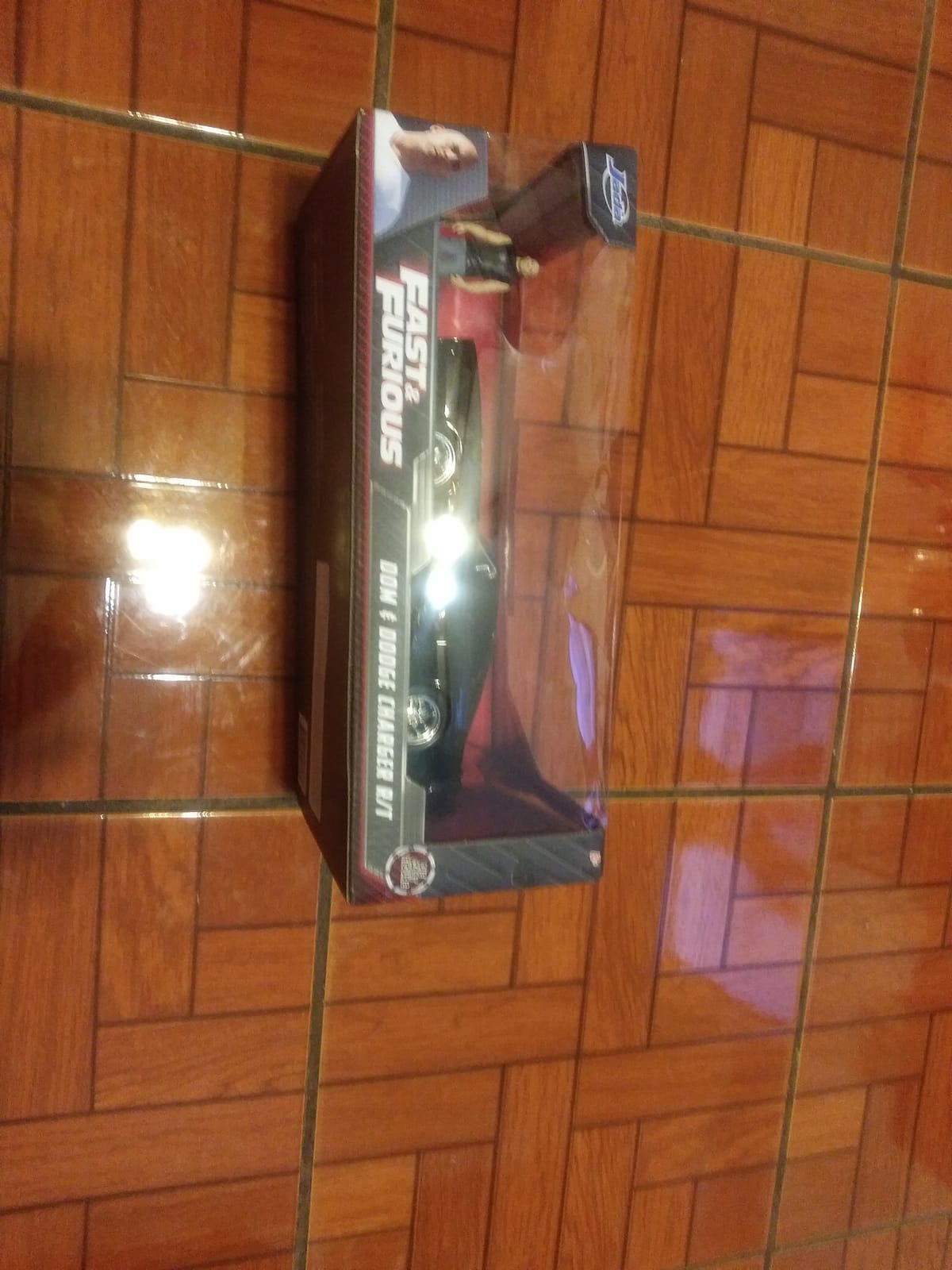Jada Fast & Furious Dom’s 1970 Dodge Charger Diecast Model – 1:24 Scale Durable Die Cast Car – Includes Dom Figure – Perfect for Collectors and Kids customer photo 1