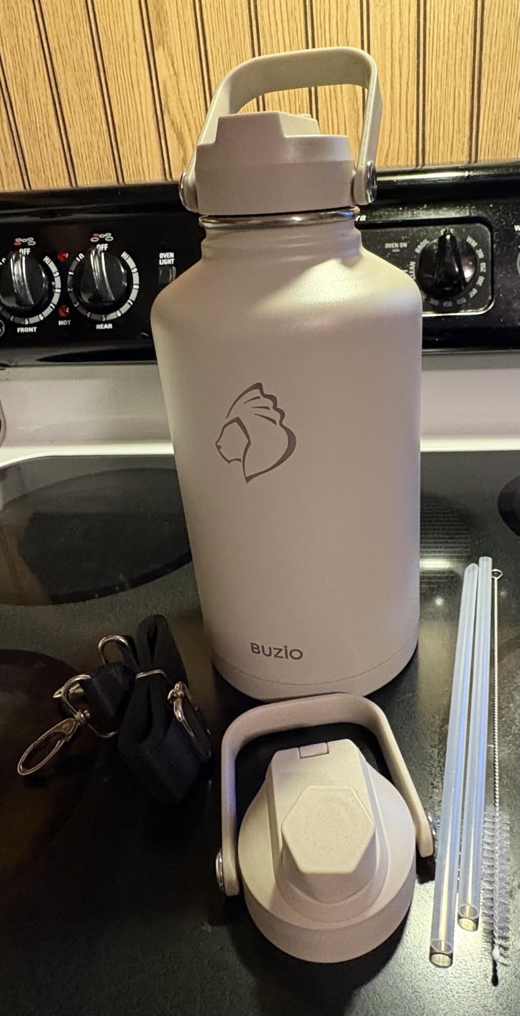 BUZIO 64 oz Insulated Stainless Steel Water Bottle with Dust-proof Lids | Half Gallon Water Jug (Dishwasher Safe), Cold for 48 Hrs, Triple Wall with Copper Plating, for Gym, Hiking, Camping, Black customer photo 1