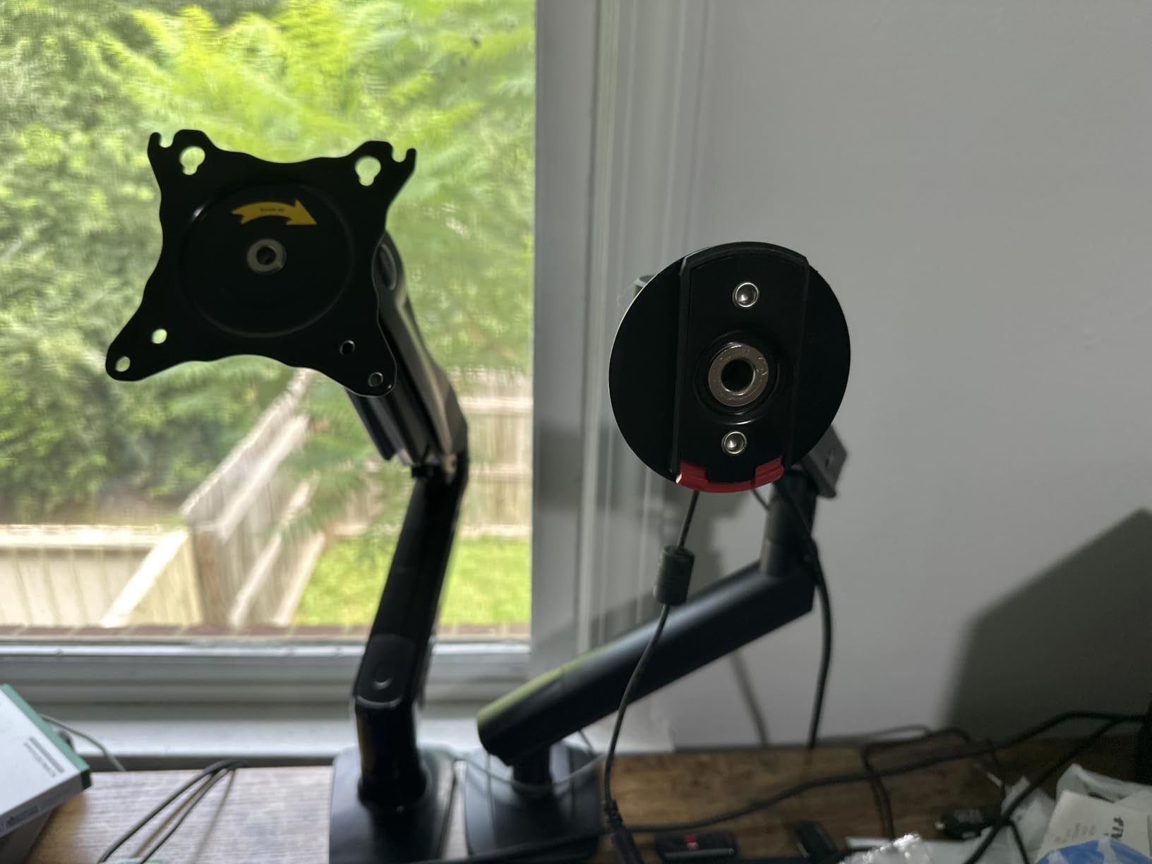 HUANUO FlowLift™ Single Monitor Mount, 13 to 32 Inch Monitor Arm, Adjustable Monitor Stand, Vesa Mount with Clamp and Grommet Base - Fits 4.4 to 19.8lbs LCD Computer Monitors customer photo 2