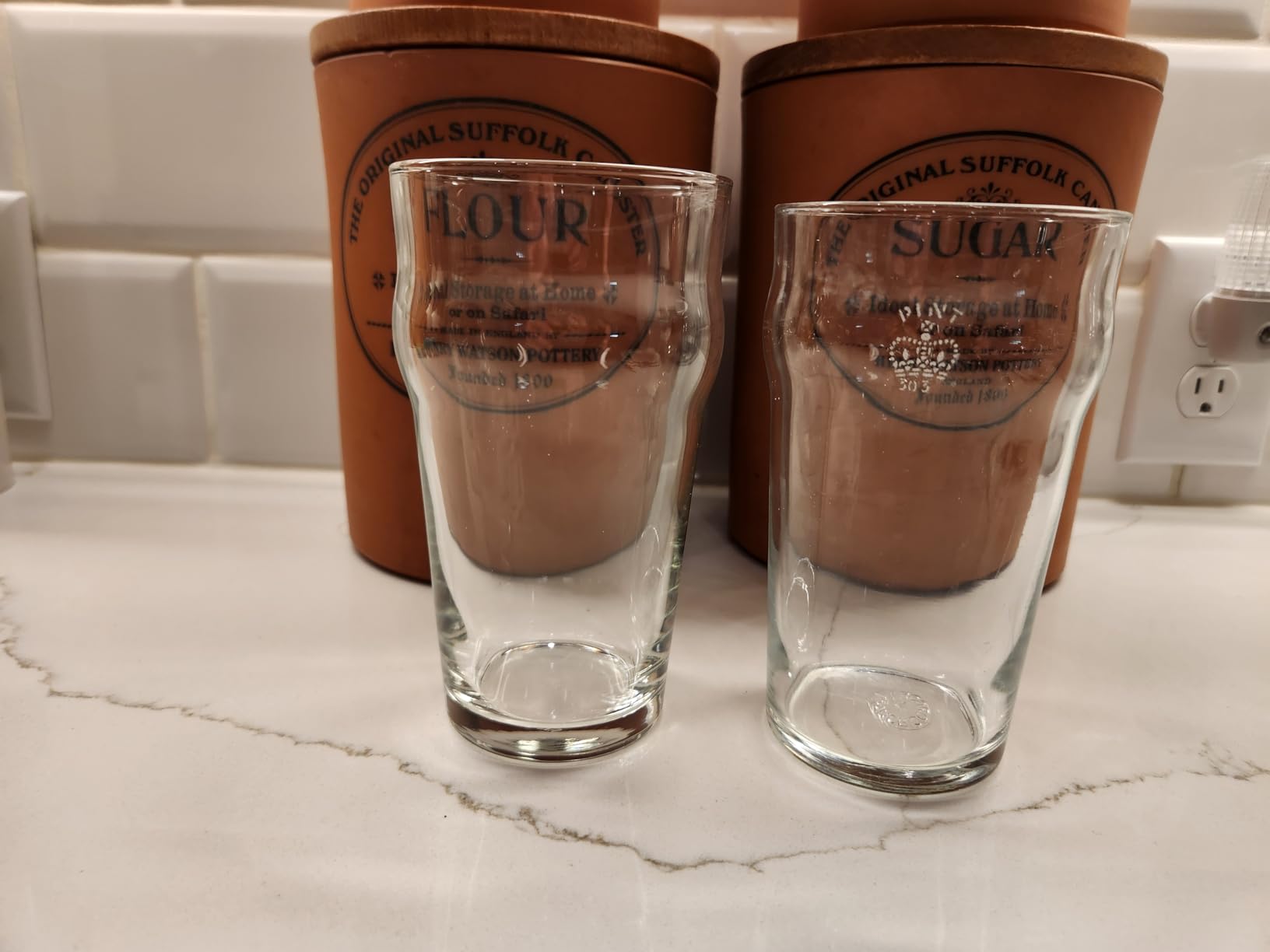 LUXU Pint Glasses,20oz British Beer Glass,Easy to Stack Beer Glasses customer photo 1