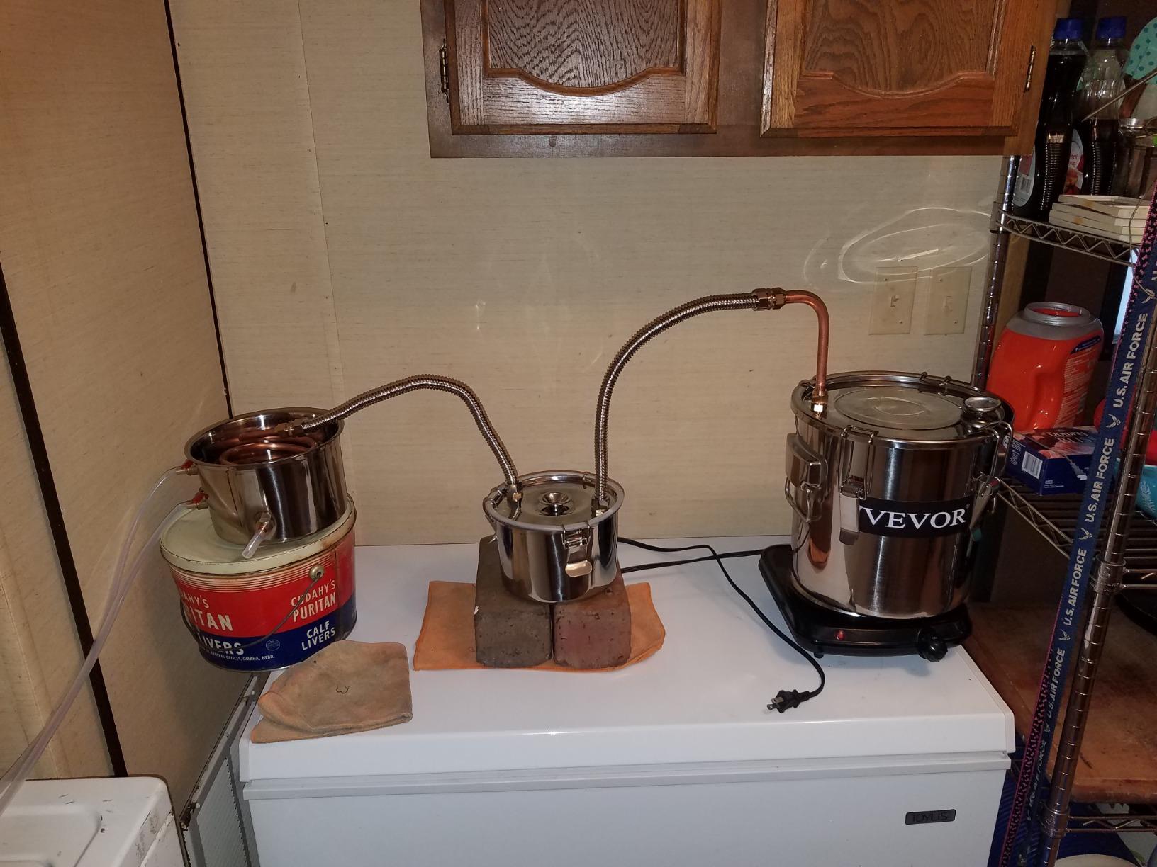 VEVOR Alcohol Still, 3 Gallon, Stainless Steel Alcohol Distiller with Copper Tube & Build-in Thermometer & Water Pump, Double Thumper Keg Home Brewing Kit, for DIY Whiskey Wine Brandy customer photo 2