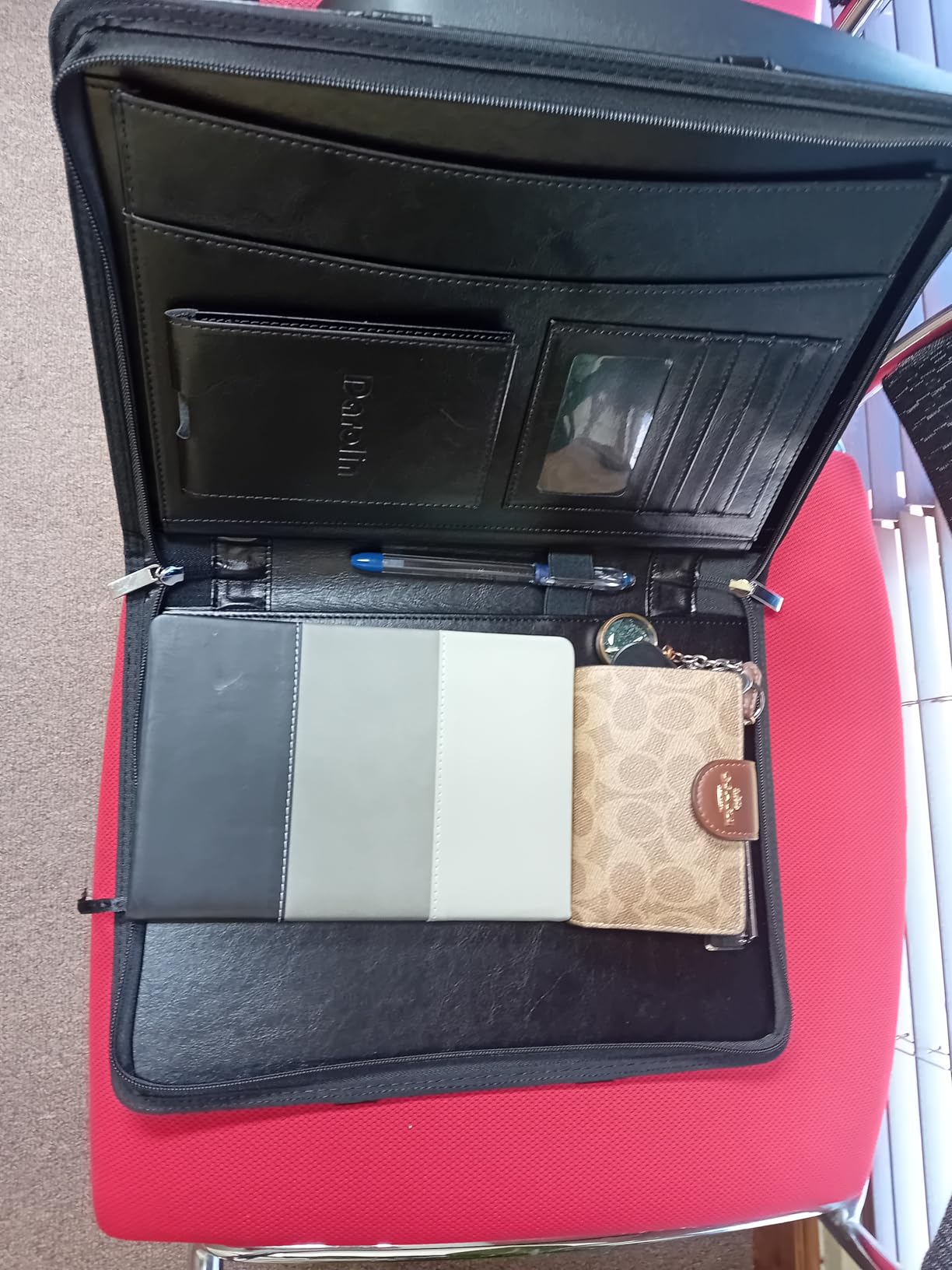 Darolin Leather Portfolio with Handle - Business Clipboard Folio, Rosegold customer photo 1