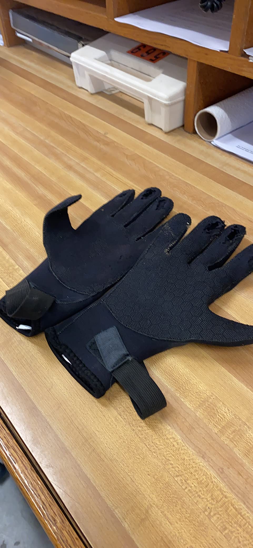 XUKER Water Gloves 3mm & 5mm Neoprene Five Finger for Men Women customer photo 1