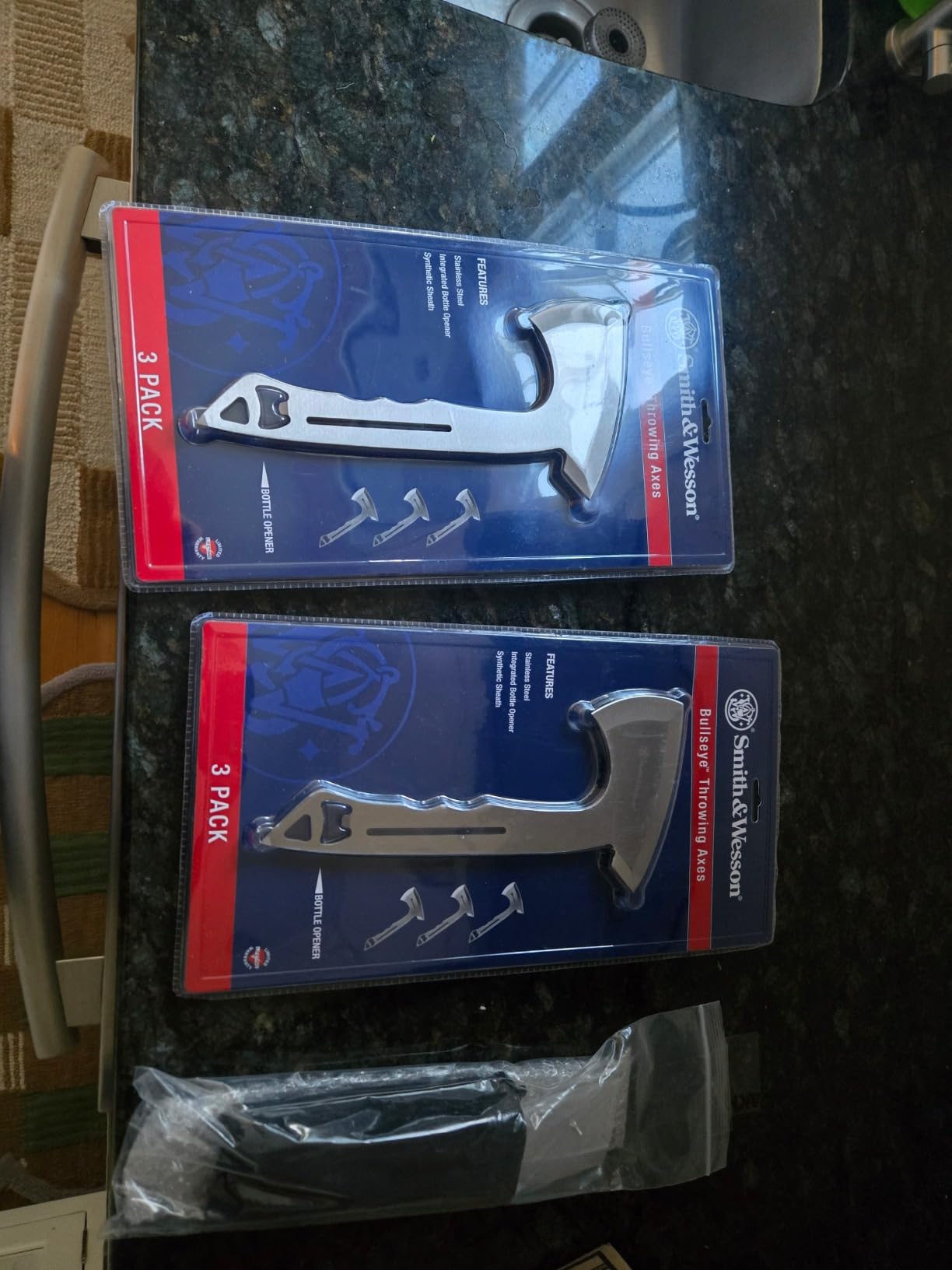 Smith & Wesson Bullseye Throwing Products with Full Tang Stainless Steel Design and Protective Nylon Sheaths for Recreation and Competition customer photo 2