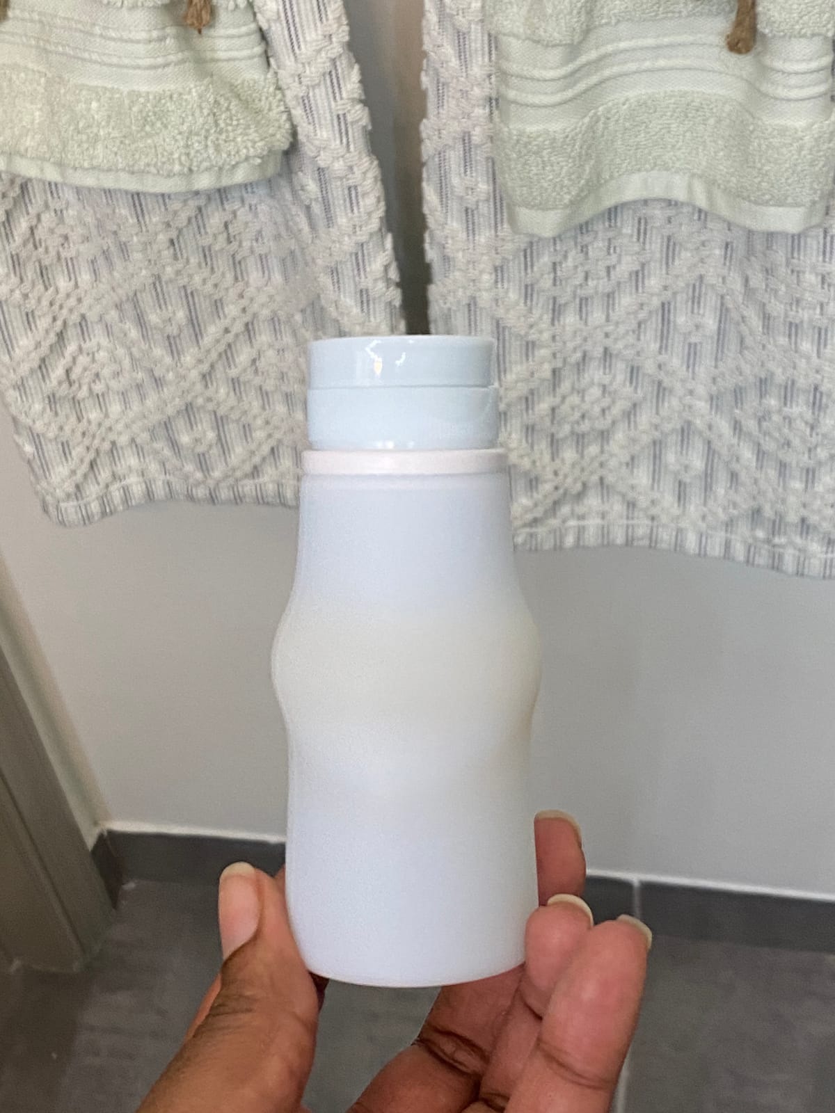TakeToday Travel Bottles for Toiletries 3.4oz 4 Pack, TSA Leak Proof customer photo 2