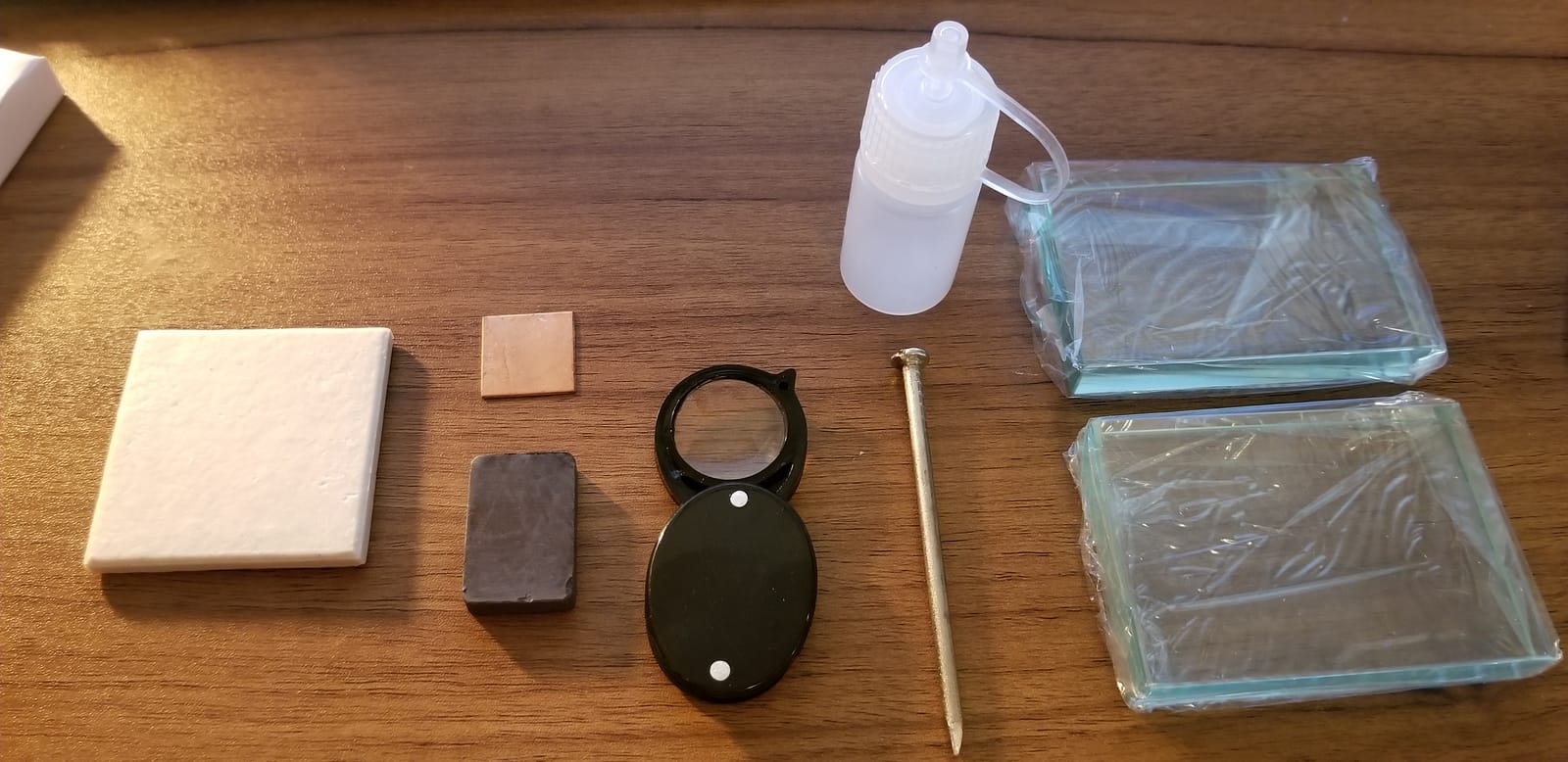 EISCO Mineral ID Kit - 7 Pieces - Includes Streak Plate, Glass Plate, Dropper Bottle, Magnet, Nail, Copper Square & Retractable Hand Lens - Great for Geology Classrooms & Basic Field Testing customer photo 1