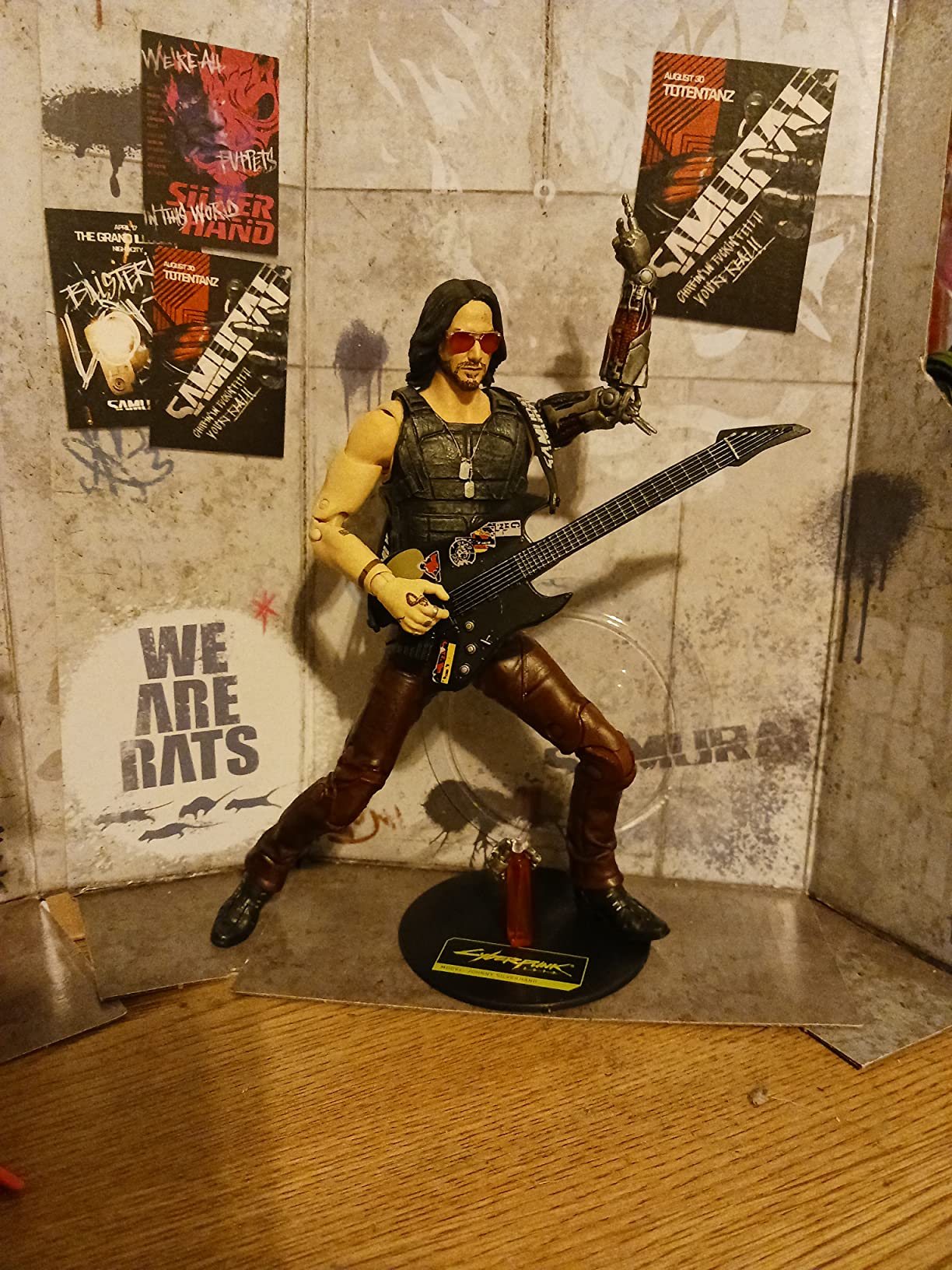 McFarlane Toys Cyberpunk 2077 Johnny Silverhand Action Figure customer photo 2