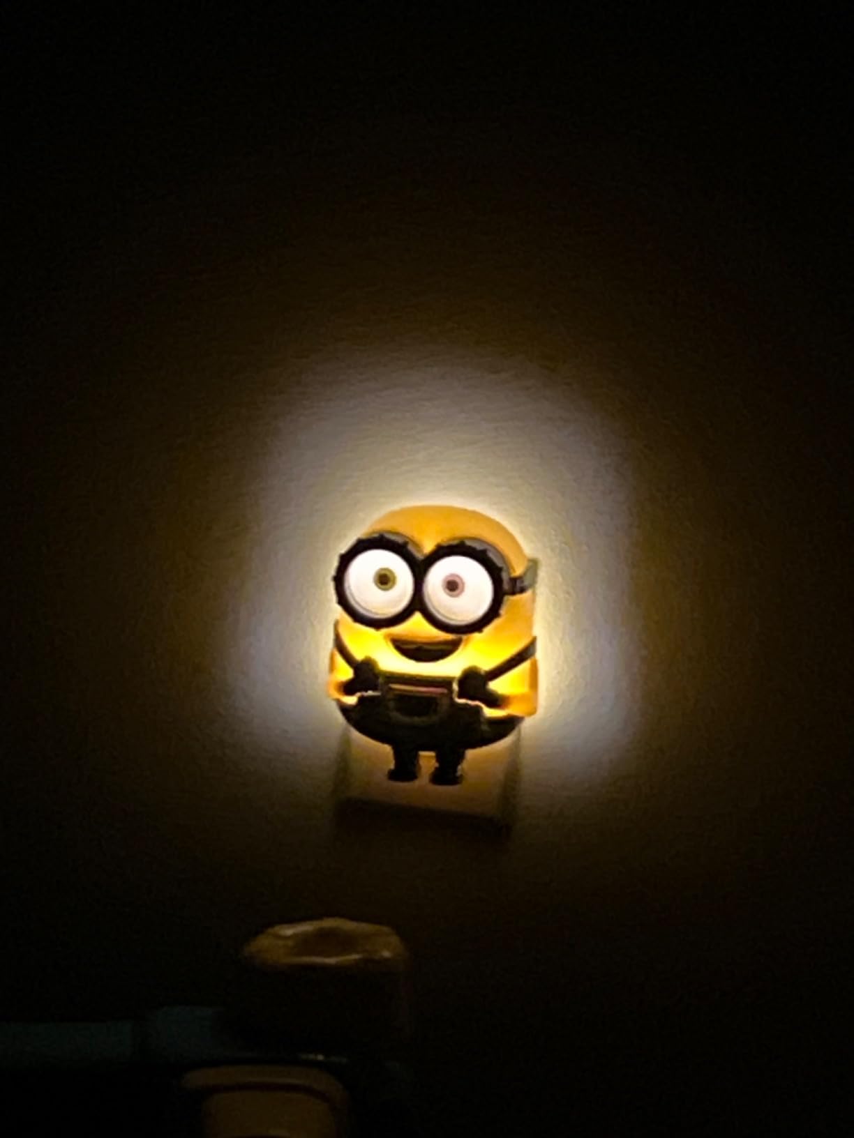 Minions Plug in Night Light with Dusk to Dawn Sensor | Night Light for Kids Room, Bedroom, and Playroom, UL Certified, Energy Efficient customer photo 1