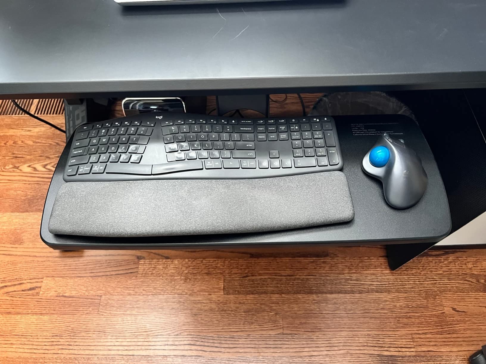 HUANUO Under Desk Keyboard Tray, 360 Degree Adjustable Mouse Platform customer photo 2