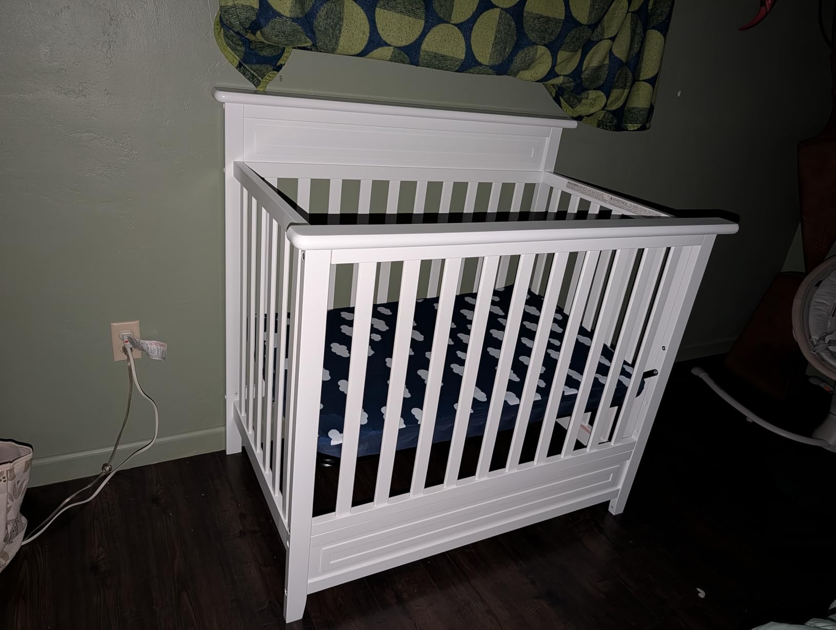 Storkcraft Petal 4-in-1 Convertible Mini Crib, White customer photo 1