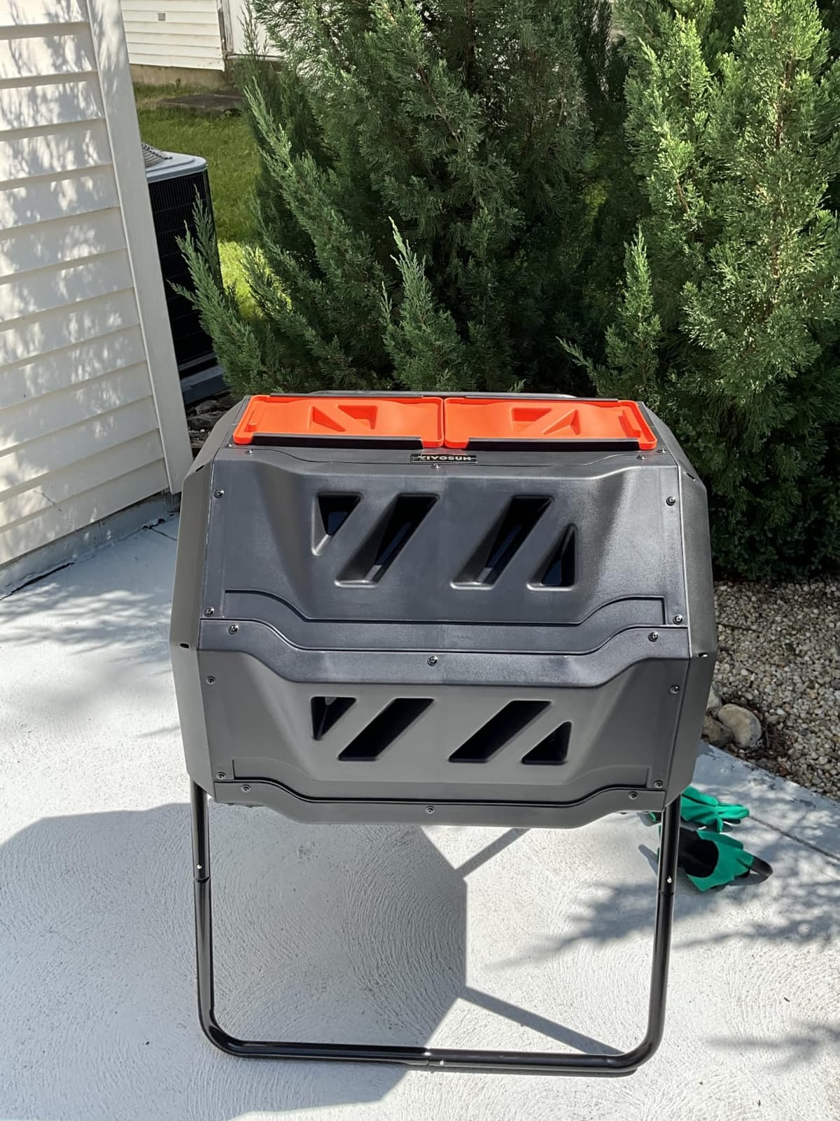 VIVOSUN Outdoor Tumbling Composter Dual Rotating Batch Compost Bin, 43 Gallon Black Door customer photo 1