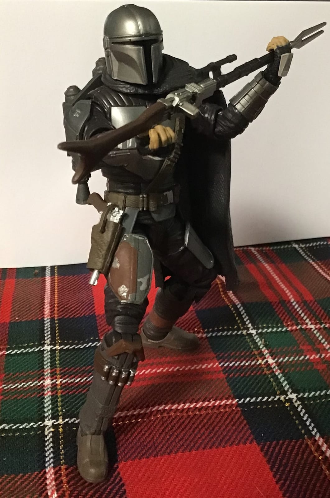 STAR WARS The Black Series The Mandalorian Toy 6-Inch-Scale Collectible Action Figure, Toys for Kids Ages 4 and Up customer photo 2