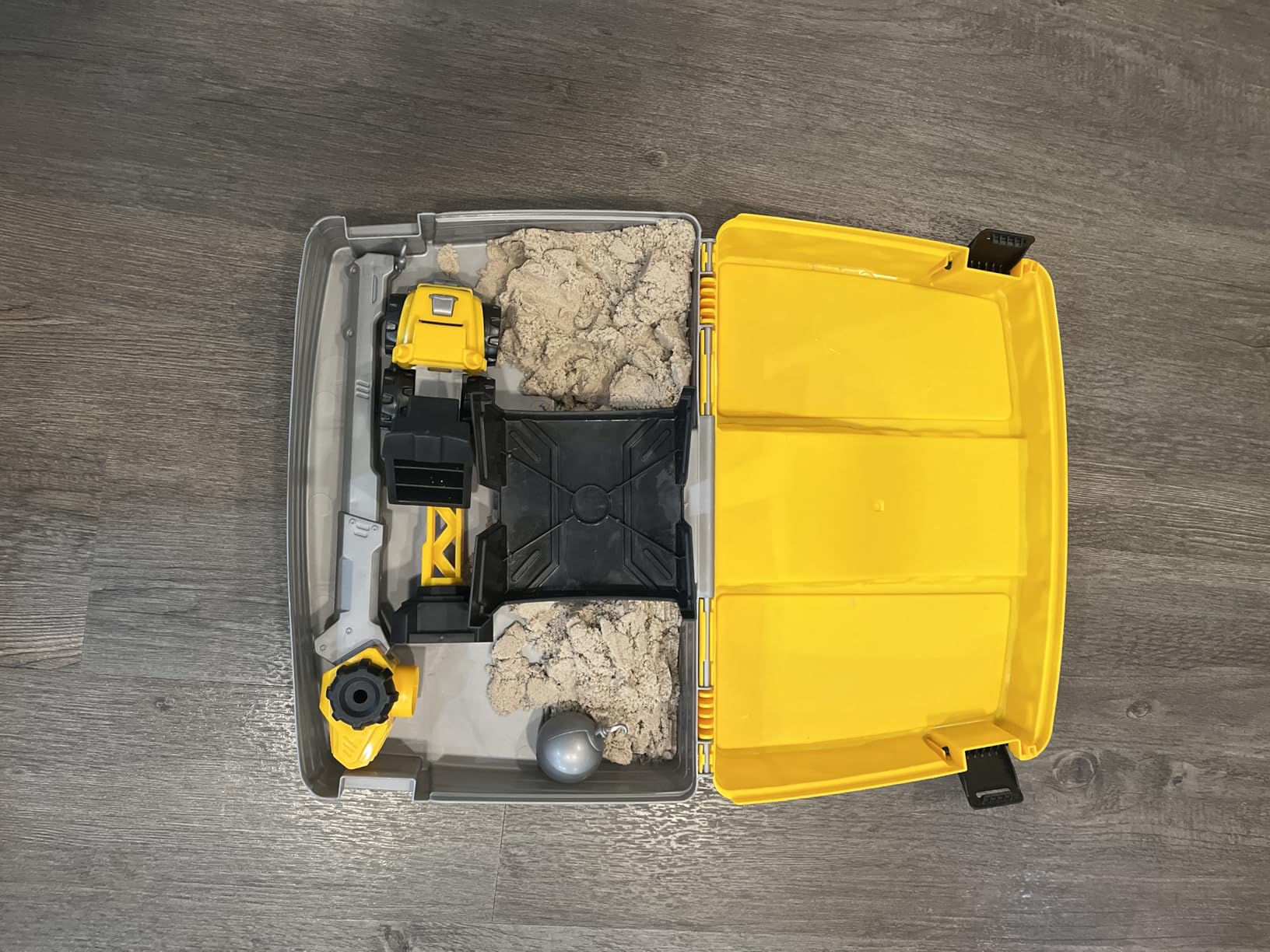 Kinetic Sand Construction Site, Moldable Play Sand Sensory Toys, Ages 3+ customer photo 1