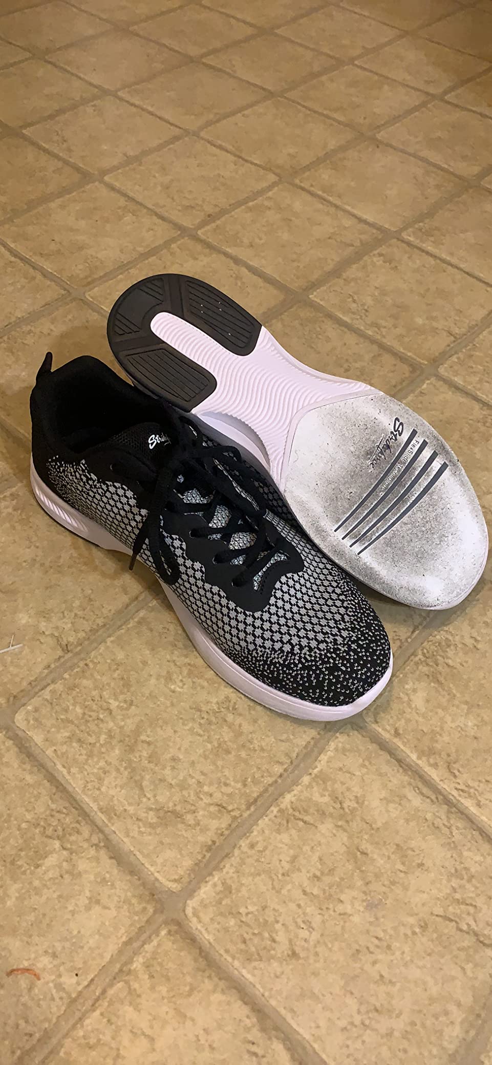 KR Strikeforce Aviator Mens Athletic Bowling Shoes with Fixed Heel and Slide Pads for Right or Left Handed Bowlers customer photo 1