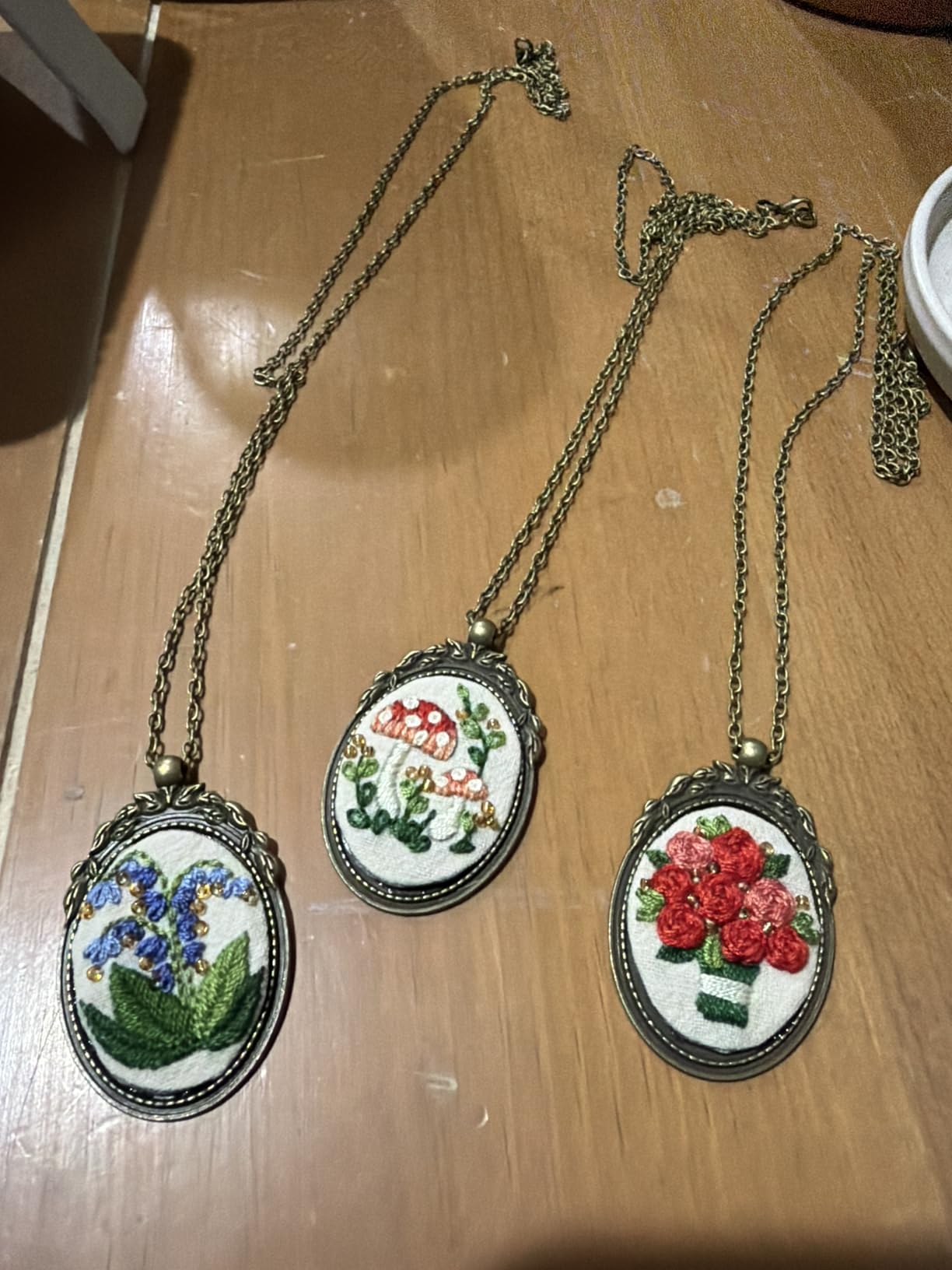 ZOCONE 4 Packs Embroidery Necklace Kits, Embroidery Pendant Kit Mini Cross Stitch Kit with Hoop, Necklace, Pendant, Stamped Pattern Cloth, Instructions, etc., Embroidery Kits for Adults customer photo 1