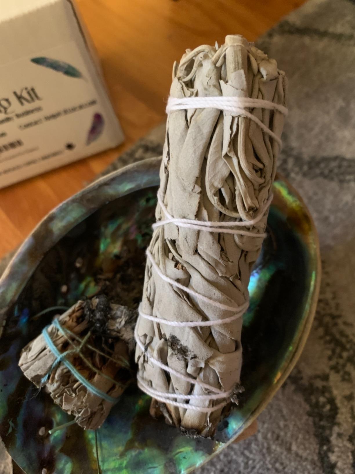 PURPLE CANYON White Sage Bundles - 3 Pack - Sage Smudge Stick for Home Cleansing Incense Healing Meditation and California Smudge Sticks Rituals - 4 Inch customer photo 1