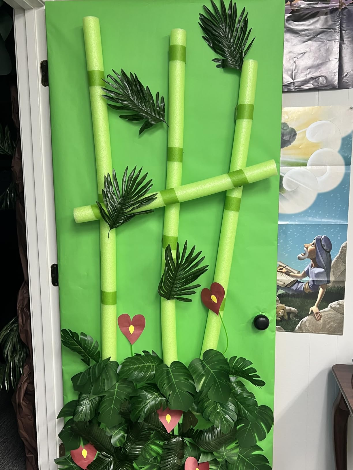 108 Pack Palm Leaves Artificial Tropical Monstera - 6 Kinds Large Small Green Fake Palm Leaf with Stems for Safari Jungle Hawaiian Luau Party Table Decoration Wedding Birthday Theme Party Decorations customer photo 1
