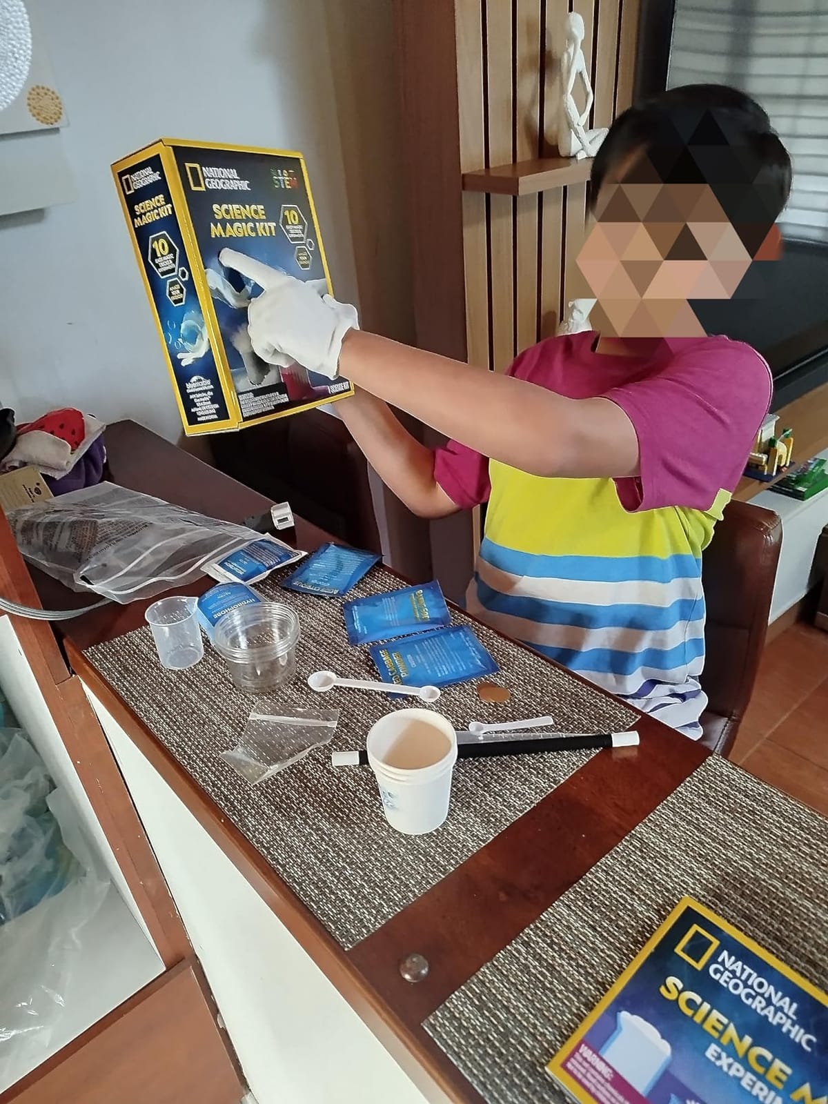 National Geographic Magic Chemistry Set with 10 Tricks for Kids Ages 8-12 | Science Experiments, STEM Projects, Science Toys, Hands-On Learning, Magic Tricks, Birthday Gift customer photo 2