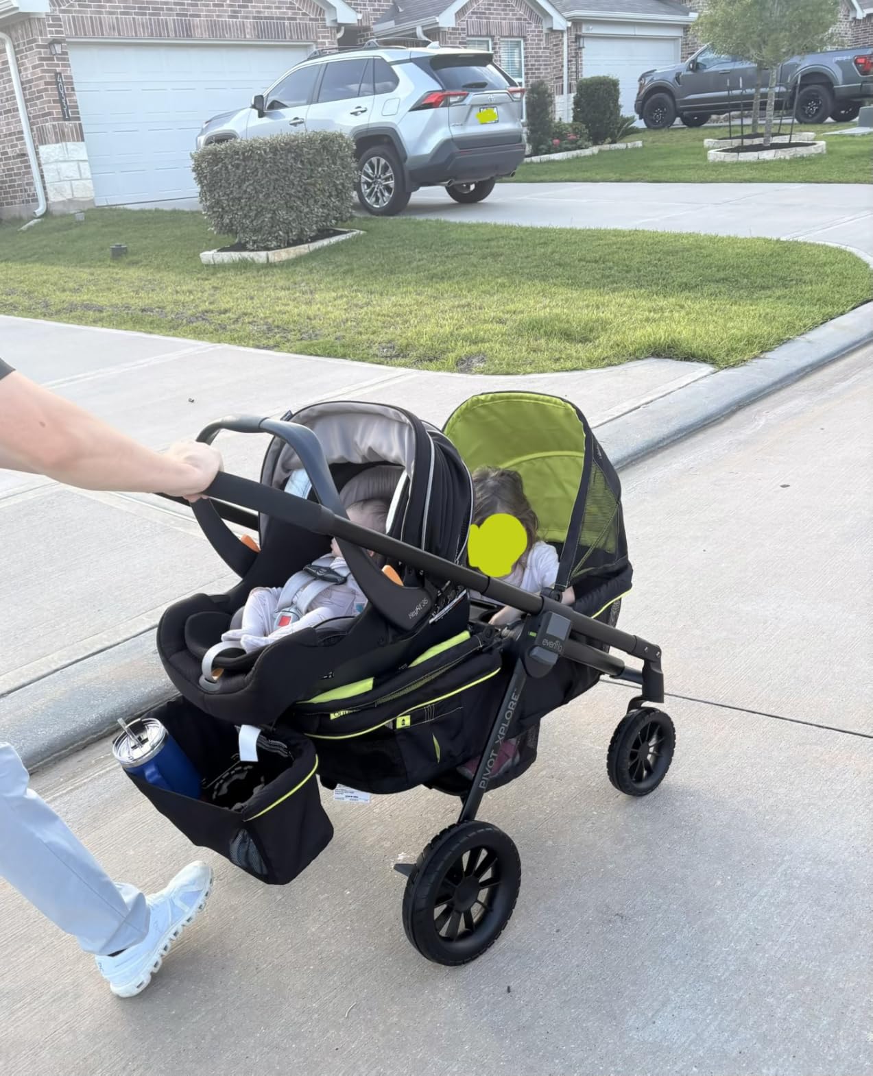 Evenflo Pivot Xplore All-Terrain Stroller Wagon (Adventurer Gray) customer photo 2