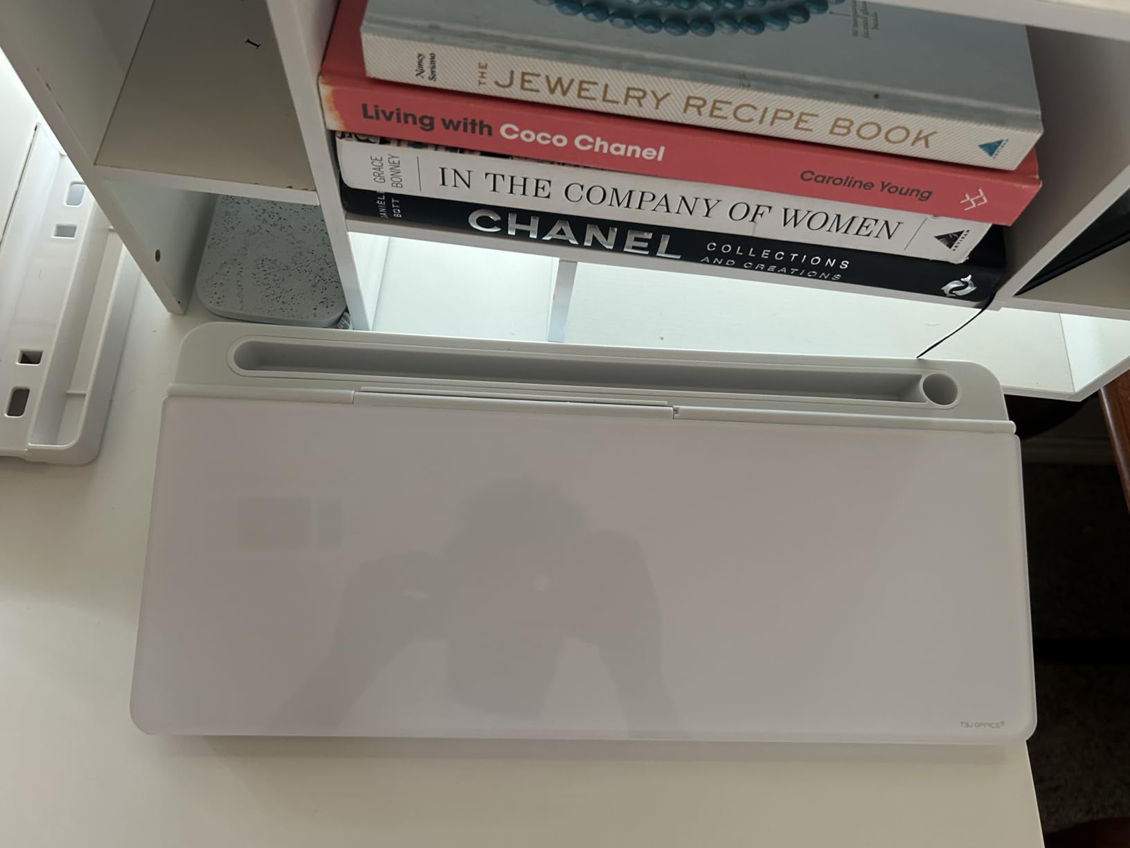 TSJ OFFICE Small Desktop Whiteboard -Glass Dry Erase Board Computer Keyboard Stand White Board Surface Pad with Drawer, Desk Organizers with Accessories for Office, Home, School Supplies - White customer photo 1