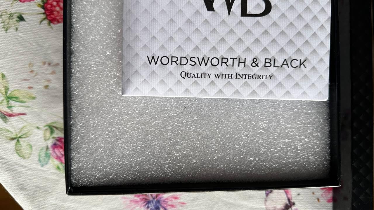 Wordsworth & Black Luxury Calligraphy Pen Set for Writing, 6 Nibs, Black customer photo 2