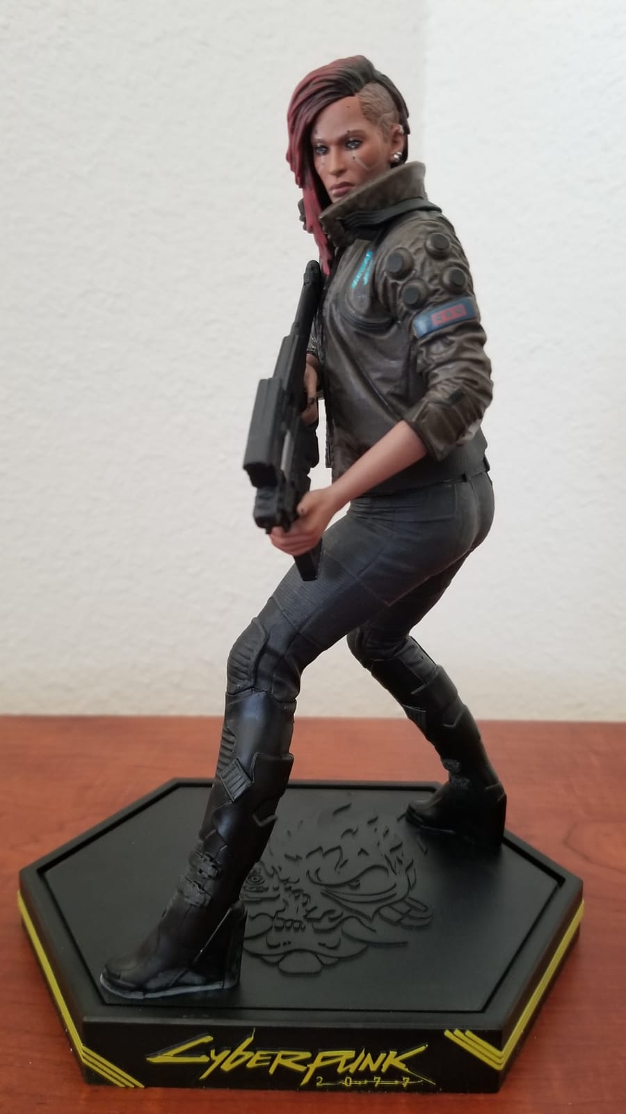DARK HORSE COMICS Cyberpunk 2077: V-Female Figure, Multicoloured, 8.5 inches customer photo 1