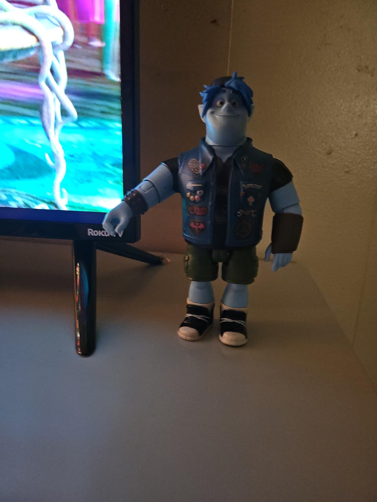 Mattel Disney Pixar Onward Action Figure, Barley Lightfoot Collectible Toy in Signature Elf Look, 7-inch with Movable Joints customer photo 2