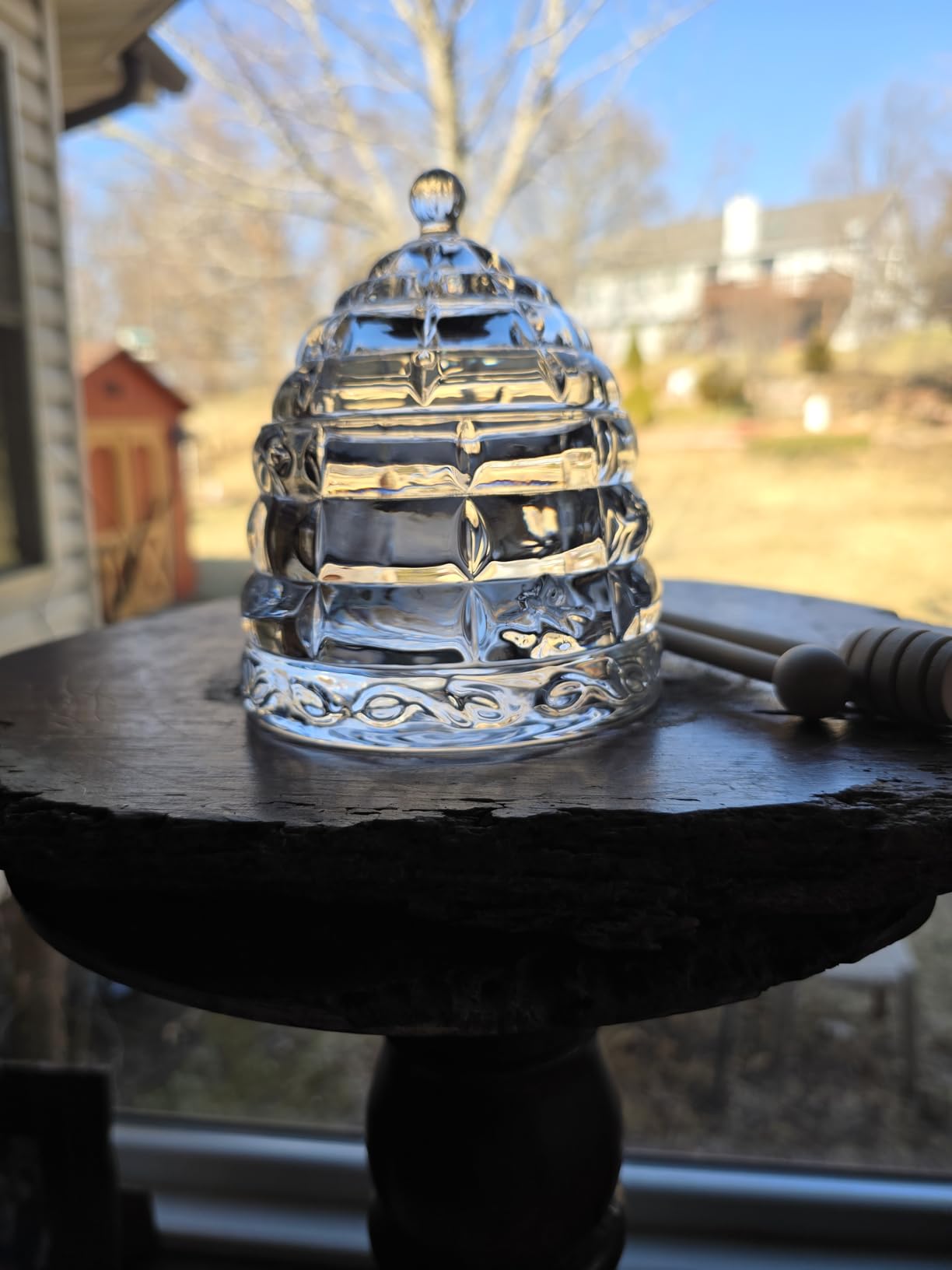 PAULSWAY 9 oz Beehive Crystal Honey Pot with 2 Dipper Sticks - Elegant Glass Honey Jar with Lid, No Drip Honey Dispenser & Syrup Container for Home Kitchen Decor customer photo 2