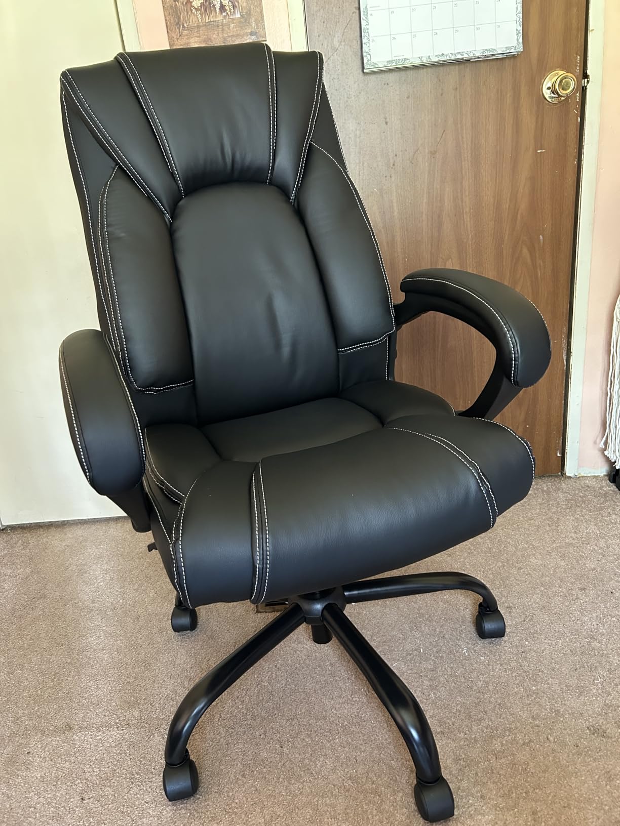 OUTFINE Office Chair Executive Office Chair Desk Chair Computer Chair with 5-Year hydrolysis-Resistant Leather Spring Cushion Ergonomic Support Tilting Function Upholstered in Bonded Leather Black customer photo 2