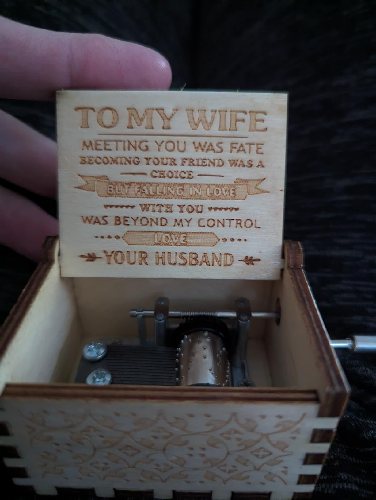 Muzero Beauty and The Beast Music Box, Valentine Christmas Birthday Anniversary Wooden Gift for Wife Girlfriend Husband Boyfriend Girl Hand Crank Present customer photo 1