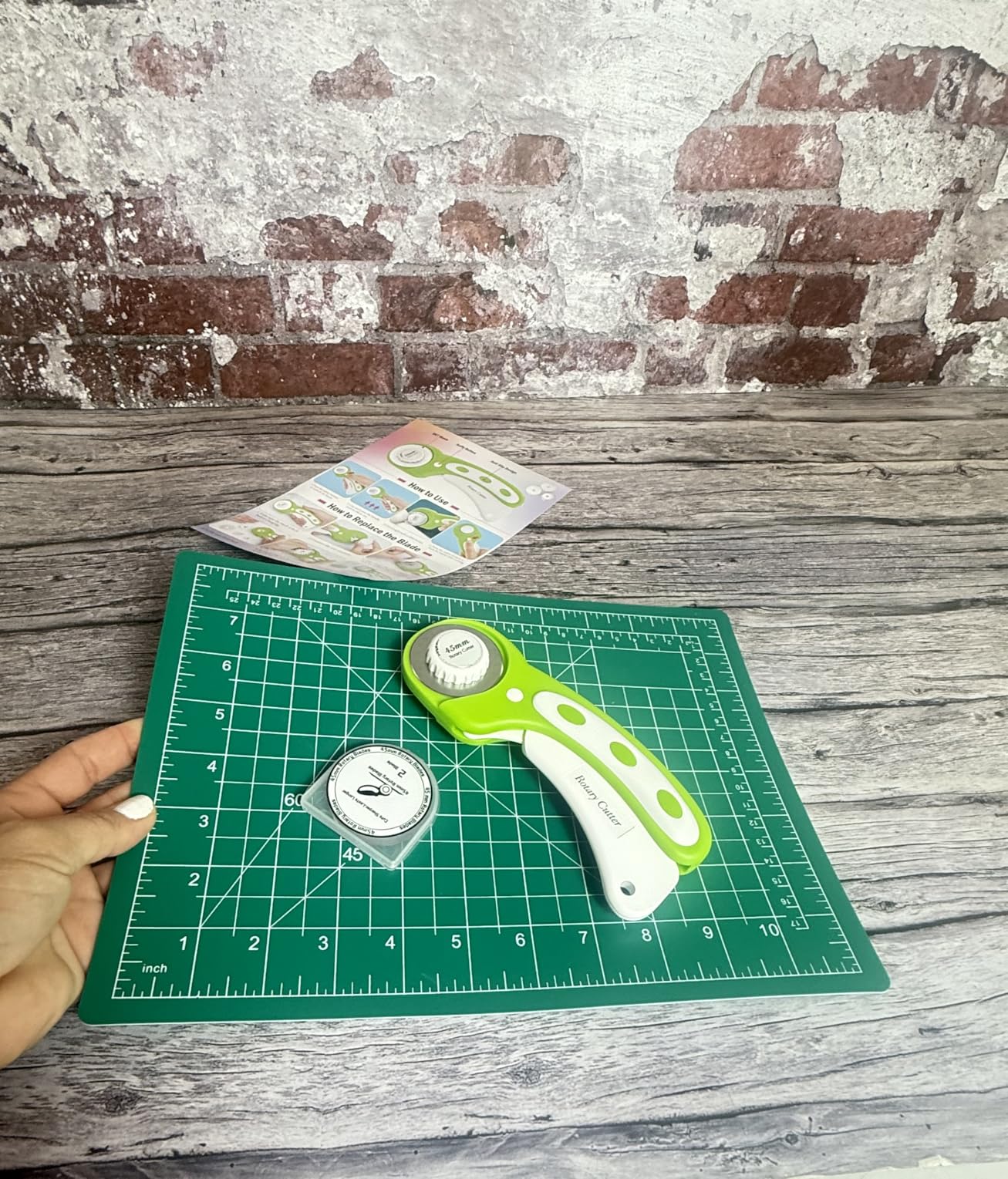 Rotary Cutter Set, Audab Self Healing Sewing Mats Rotary Cutter and Mat 45mm Rotary Fabric Cutter Set with 2 Blades Rotary Cutting Mat for Crafts Fabric Quilting Hobby (9