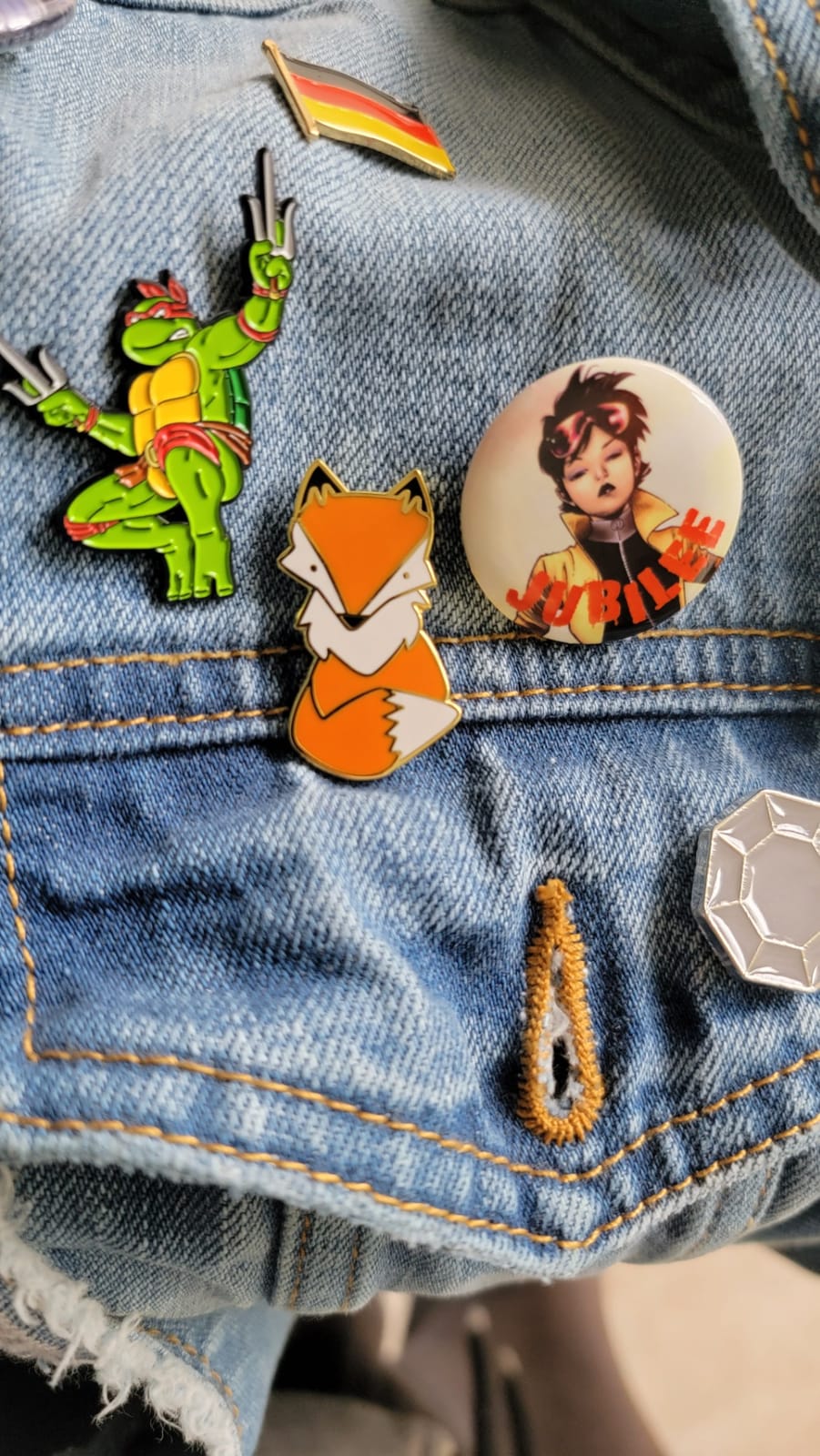Mikspress Cute Fox Hard Enamel Pin, Kawaii Orange Fox Lapel Pin for Backpacks or Jackets, Fashion Accessories customer photo 1