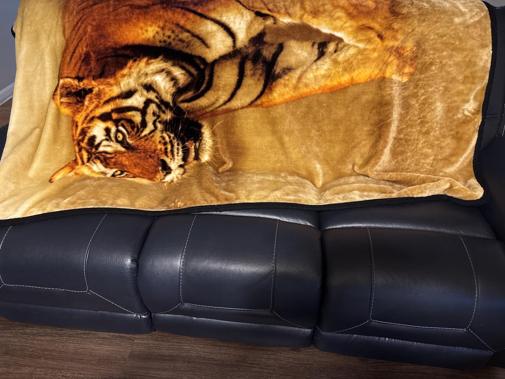 Northwest Wild Heritage Raschel Throw Blanket, 50