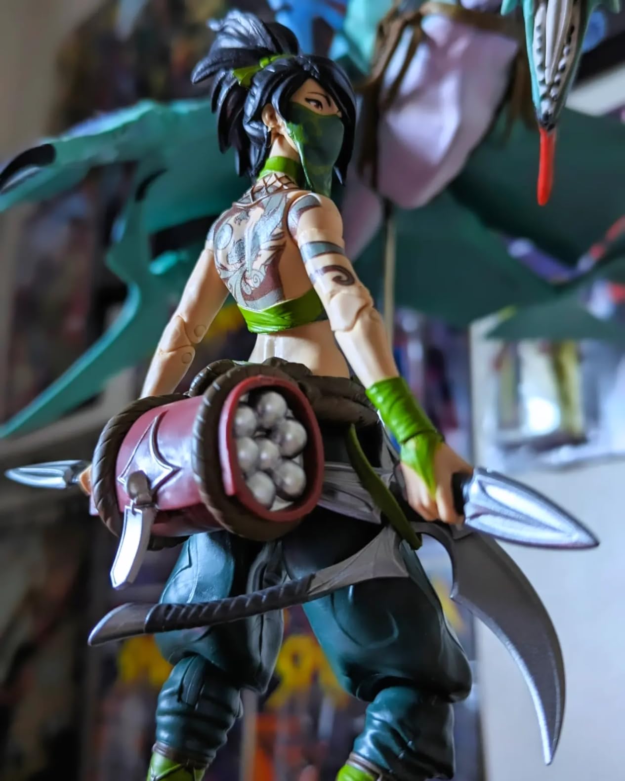 League of Legends, 6-Inch Zed Collectible Figure w/Premium Details and 2 Accessories, The Champion Collection, Collector Grade, Ages 12 and Up customer photo 1
