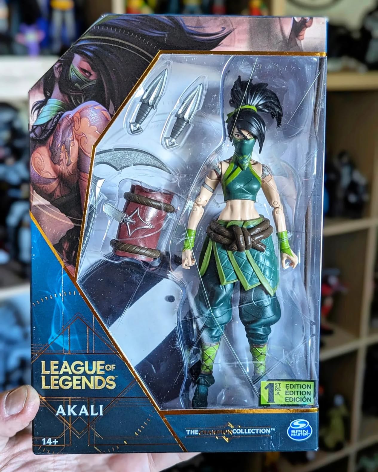 League of Legends, 6-Inch Zed Collectible Figure w/Premium Details and 2 Accessories, The Champion Collection, Collector Grade, Ages 12 and Up customer photo 2