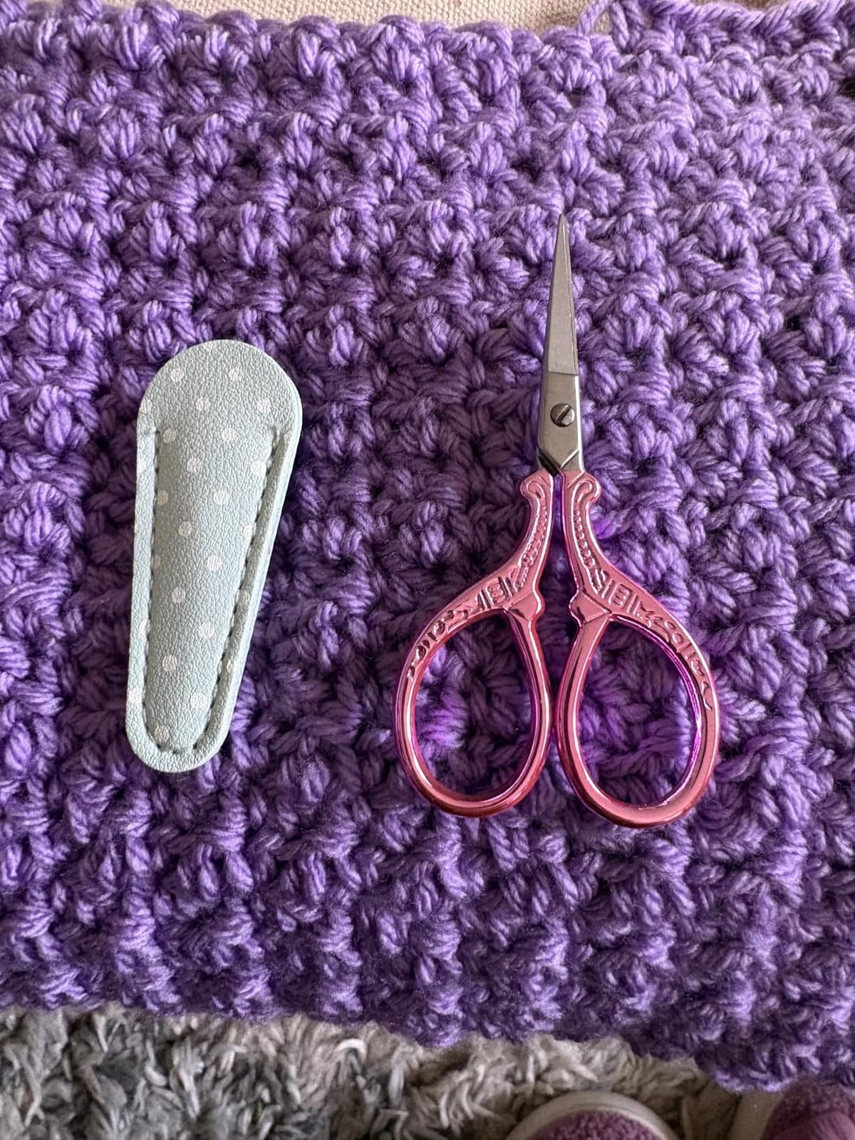 3.6 inch Sharp Embroidery Scissors for Sewing with Premium Leather Sheath | Classic-Hisuper Cross Stitch Scissors Vintage Decorative Shears Needlework Crochet Accessories Craft DIY Tool-Black Floral customer photo 2