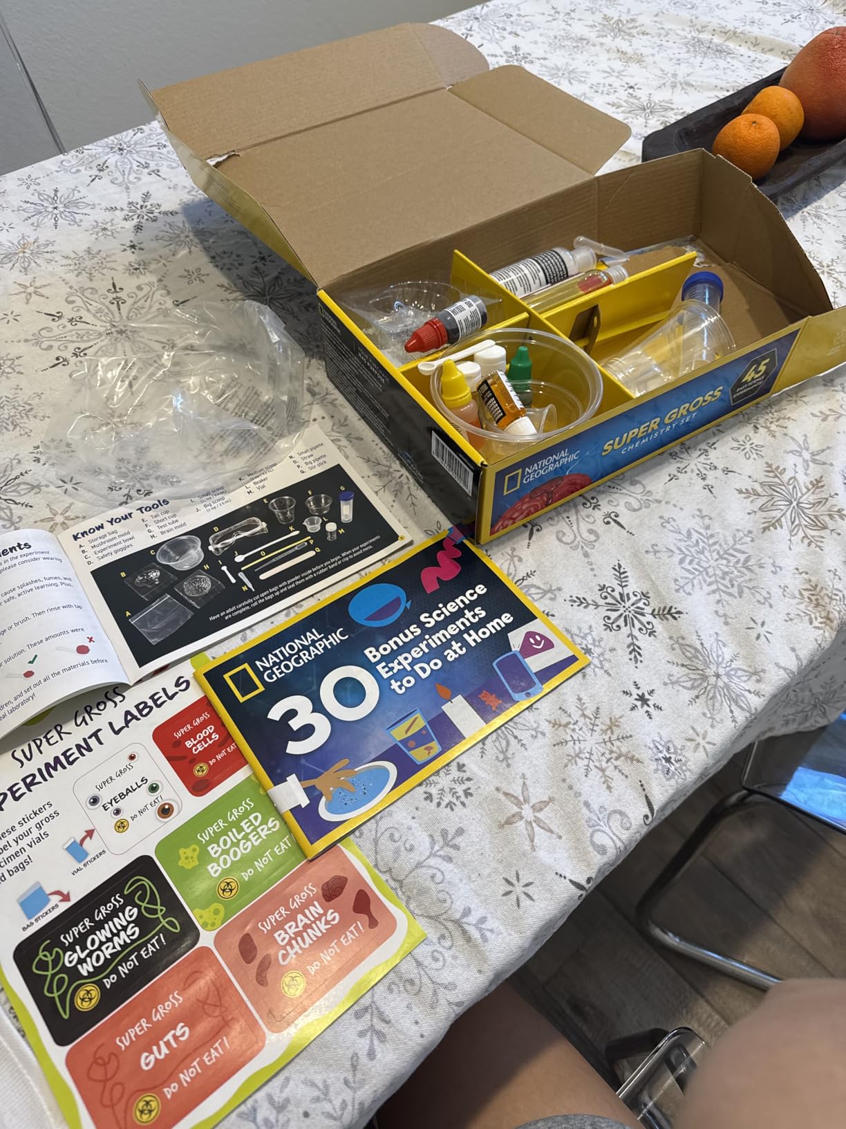 National Geographic Gross Science Kit with 45 Experiments for Kids 8-12 customer photo 2