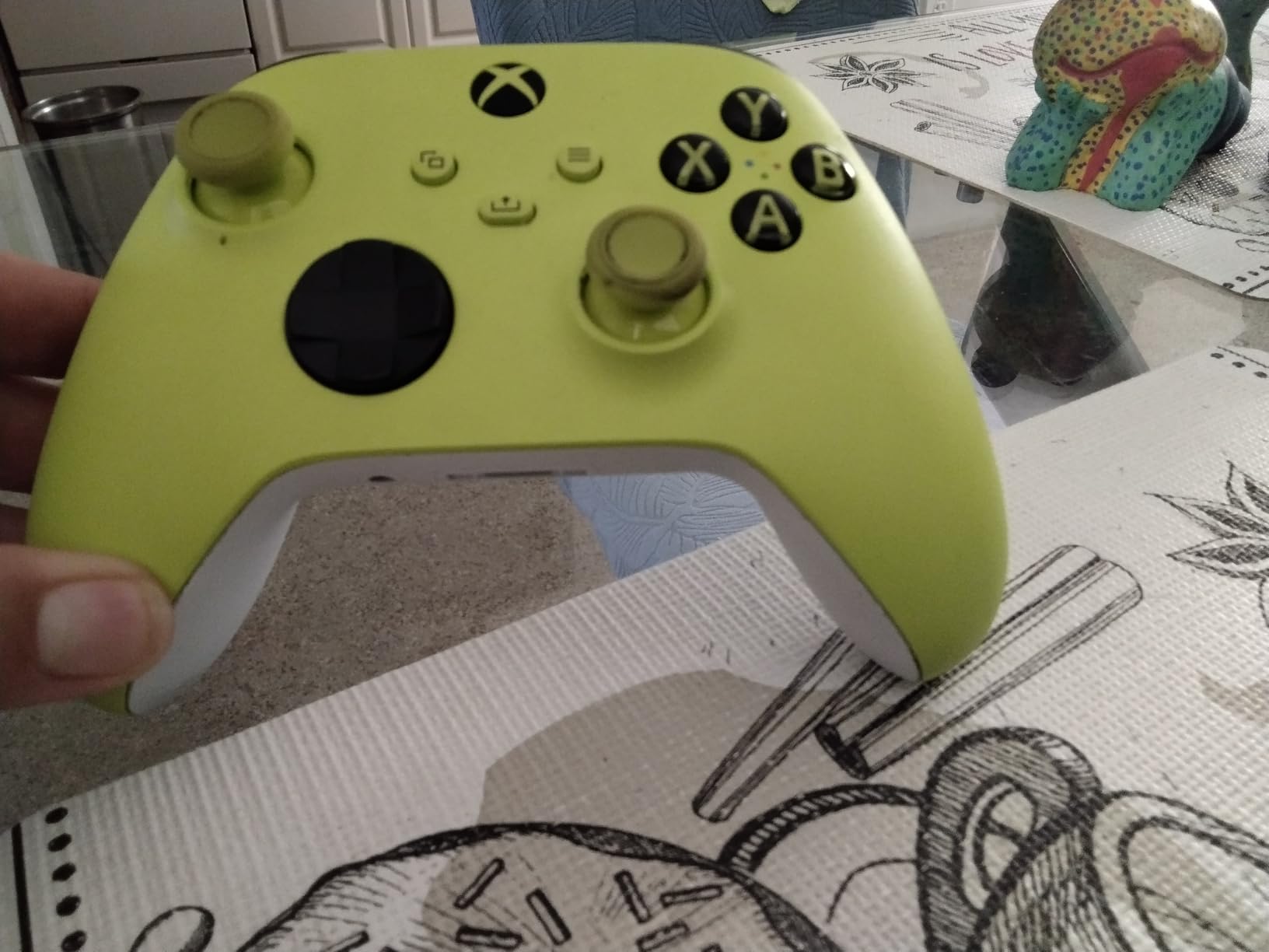 Xbox Wireless Gaming Controller | Electric Volt | Consoles, PCs, TVs, mobile, and more | Textured Grip | Wireless, Bluetooth, USB-C Connectivity customer photo 1