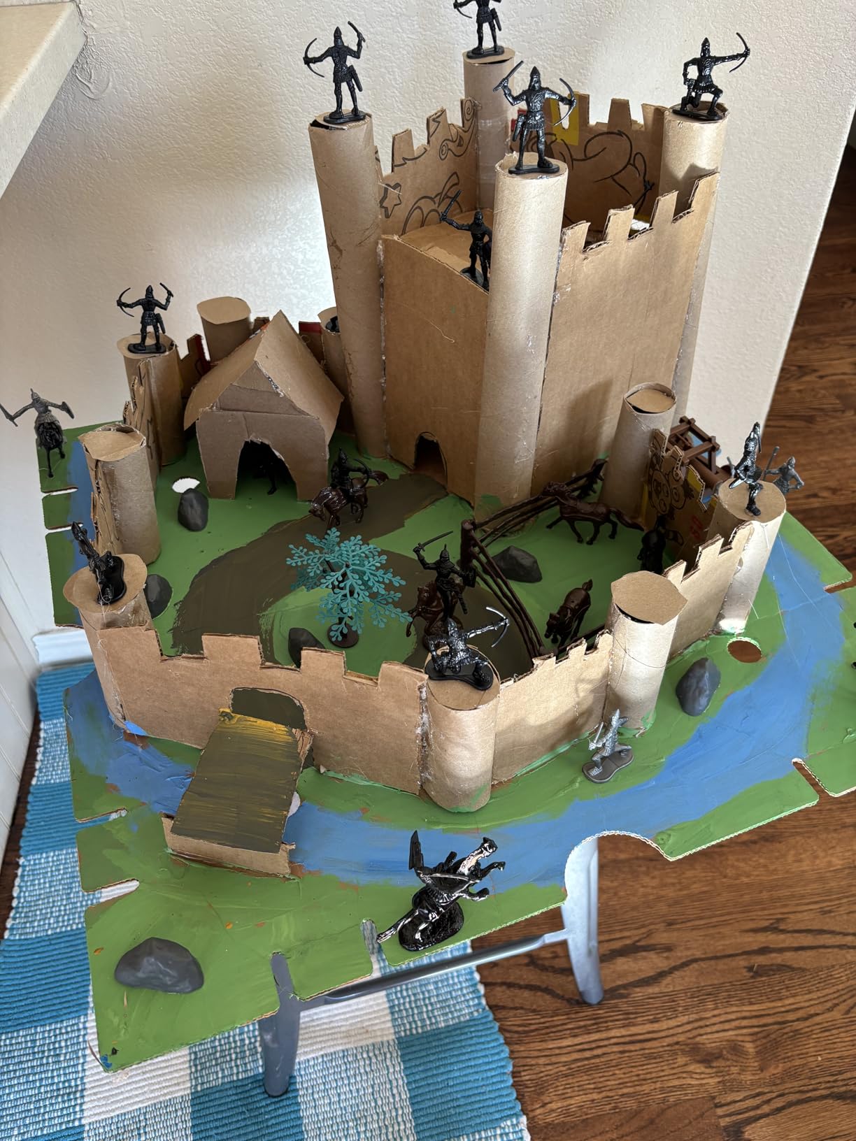 Amor Present 124PCS Medieval Knights Playset, with Storage Bag customer photo 1