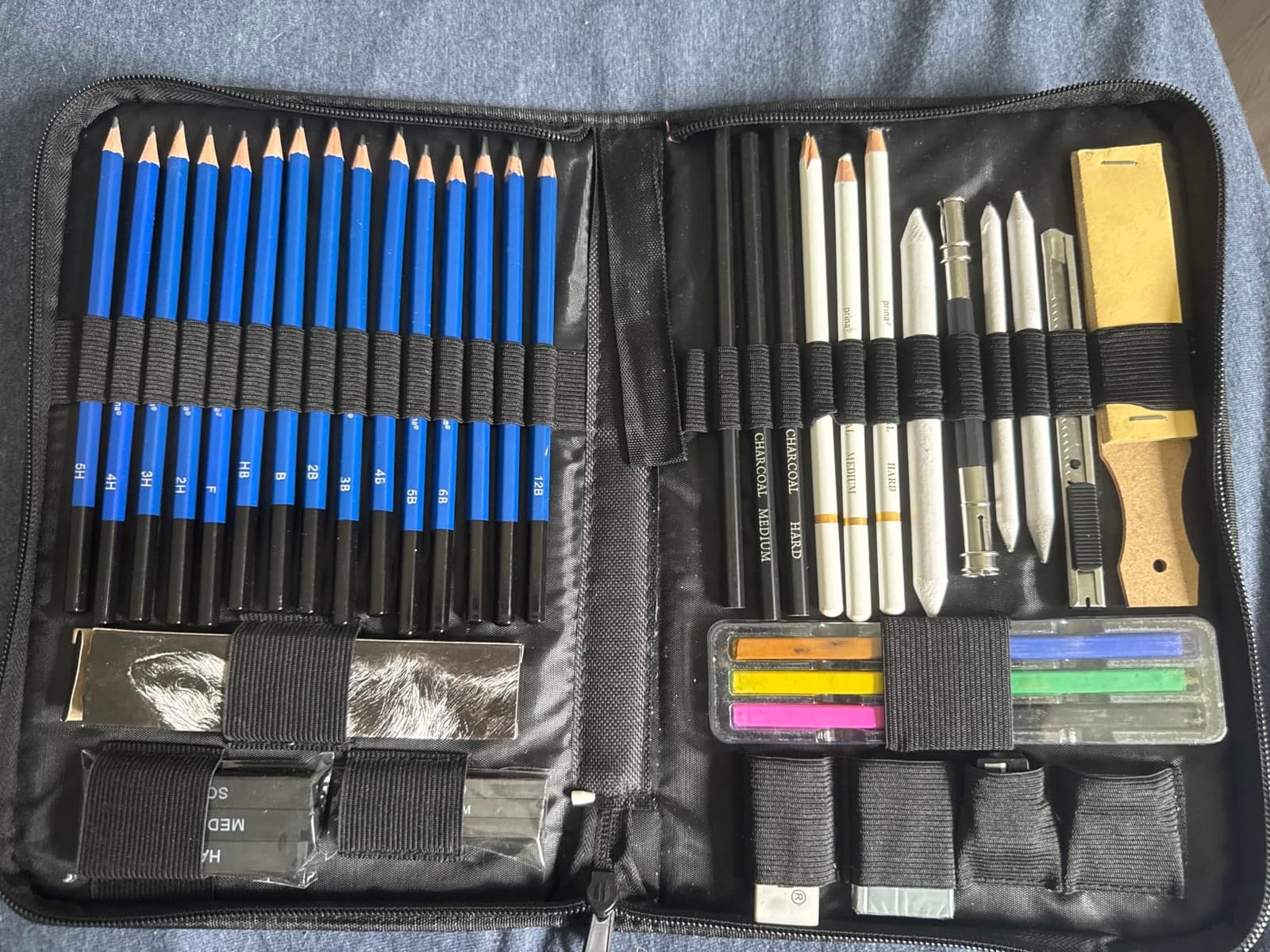 Prina 50 Pack Drawing Set Sketch Kit, Sketching Supplies with 3-Color Sketchbook, Graphite, and Charcoal Pencils, Pro Art Drawing Kit for Artists Adults Teens Beginner Kid, Ideal for Shading, Blending customer photo 2