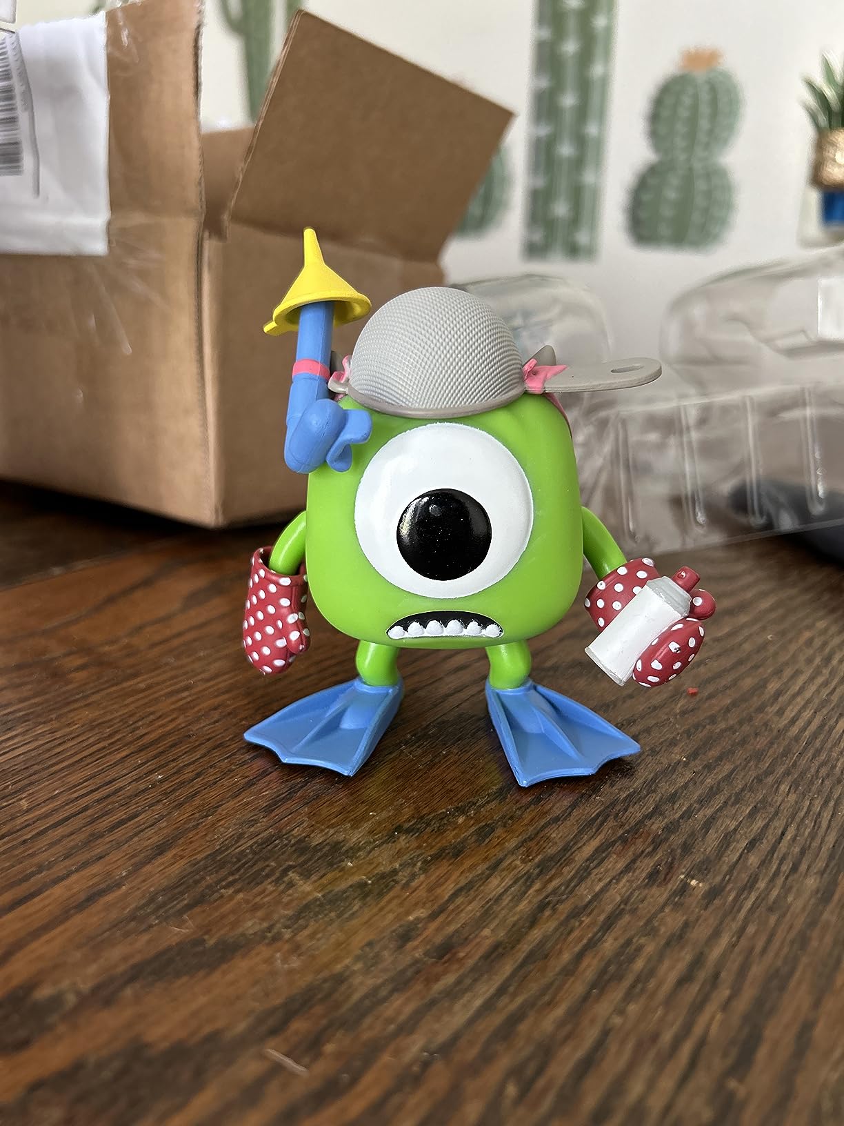 Funko POP! Disney Pixar: Monsters Inc - Mike Wazowski with Mitts customer photo 1